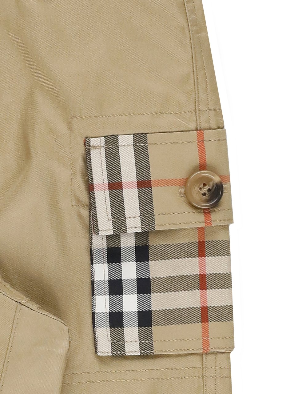 Burberry Shorts Beige Beige