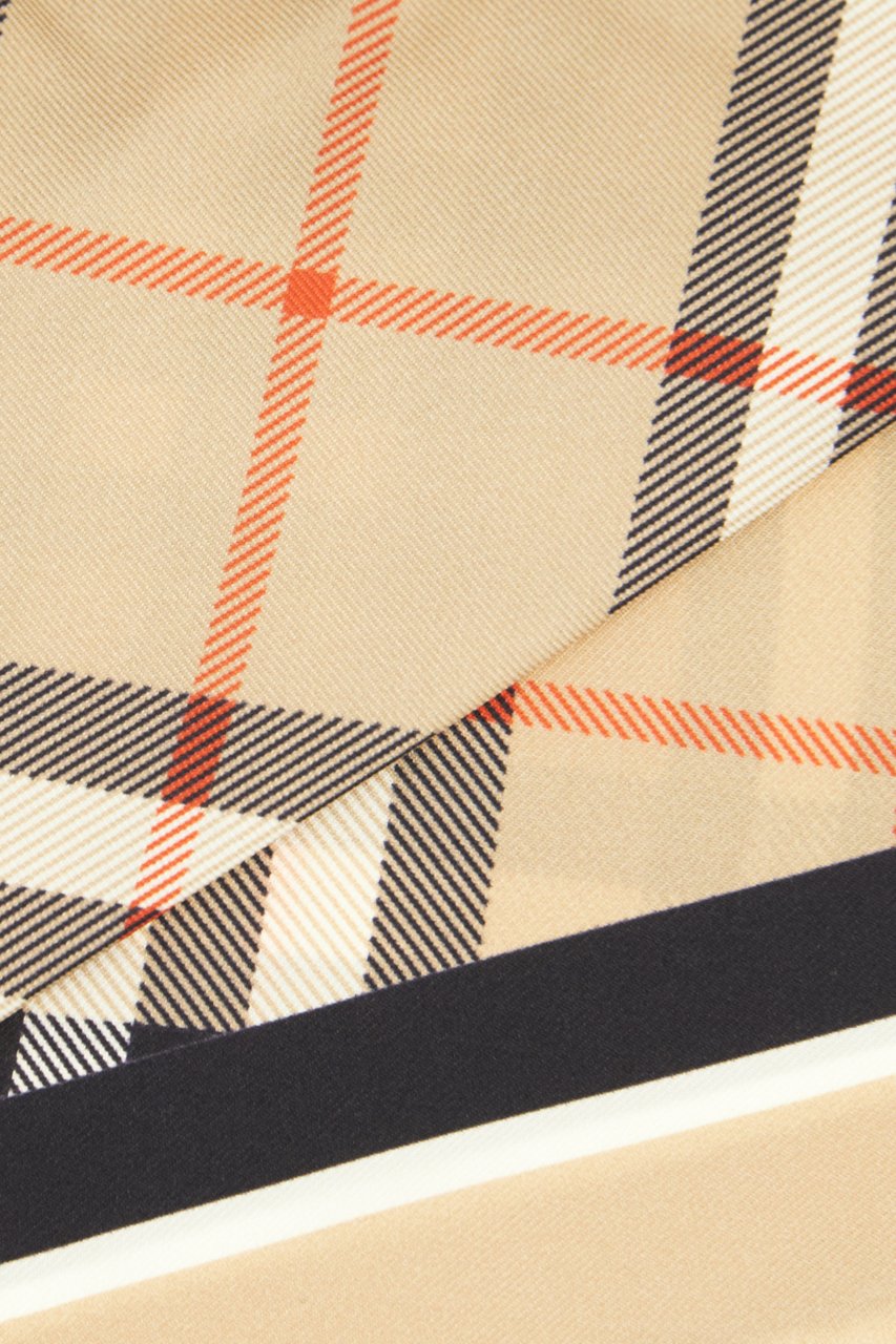 Burberry Printed silk foulard Divers