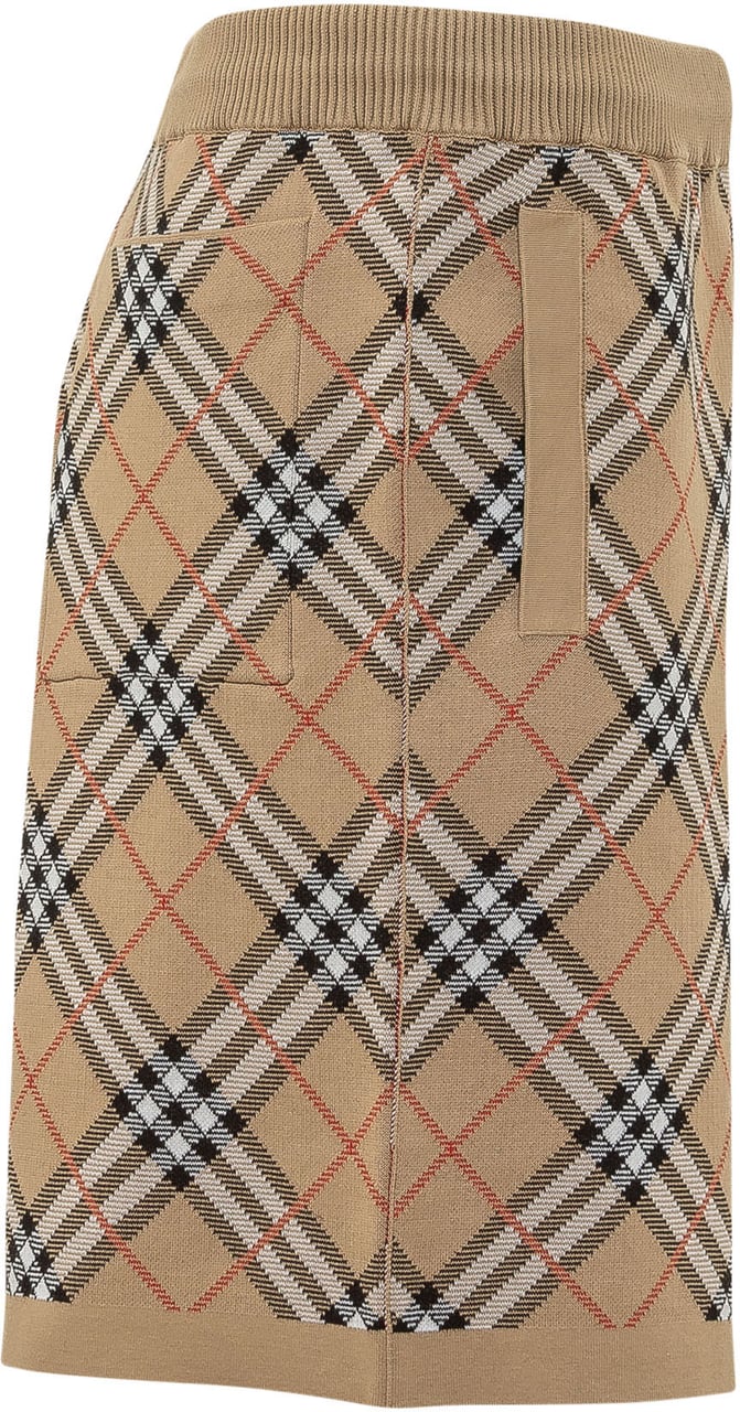 Burberry Shorts Gawain con Motivo Check Beige