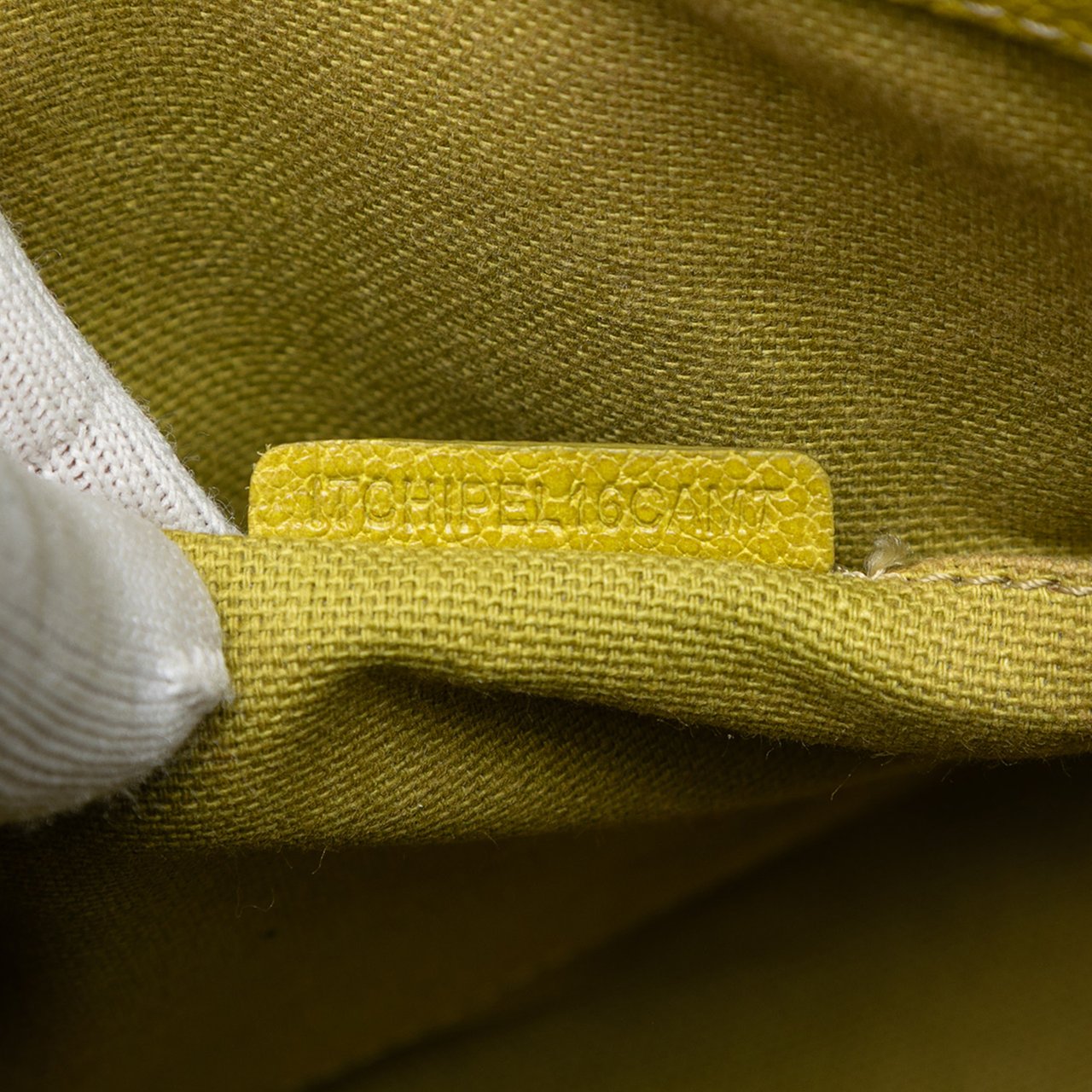 Burberry Haymarket Check Coated Canvas Pilgrim Satchel Bruin