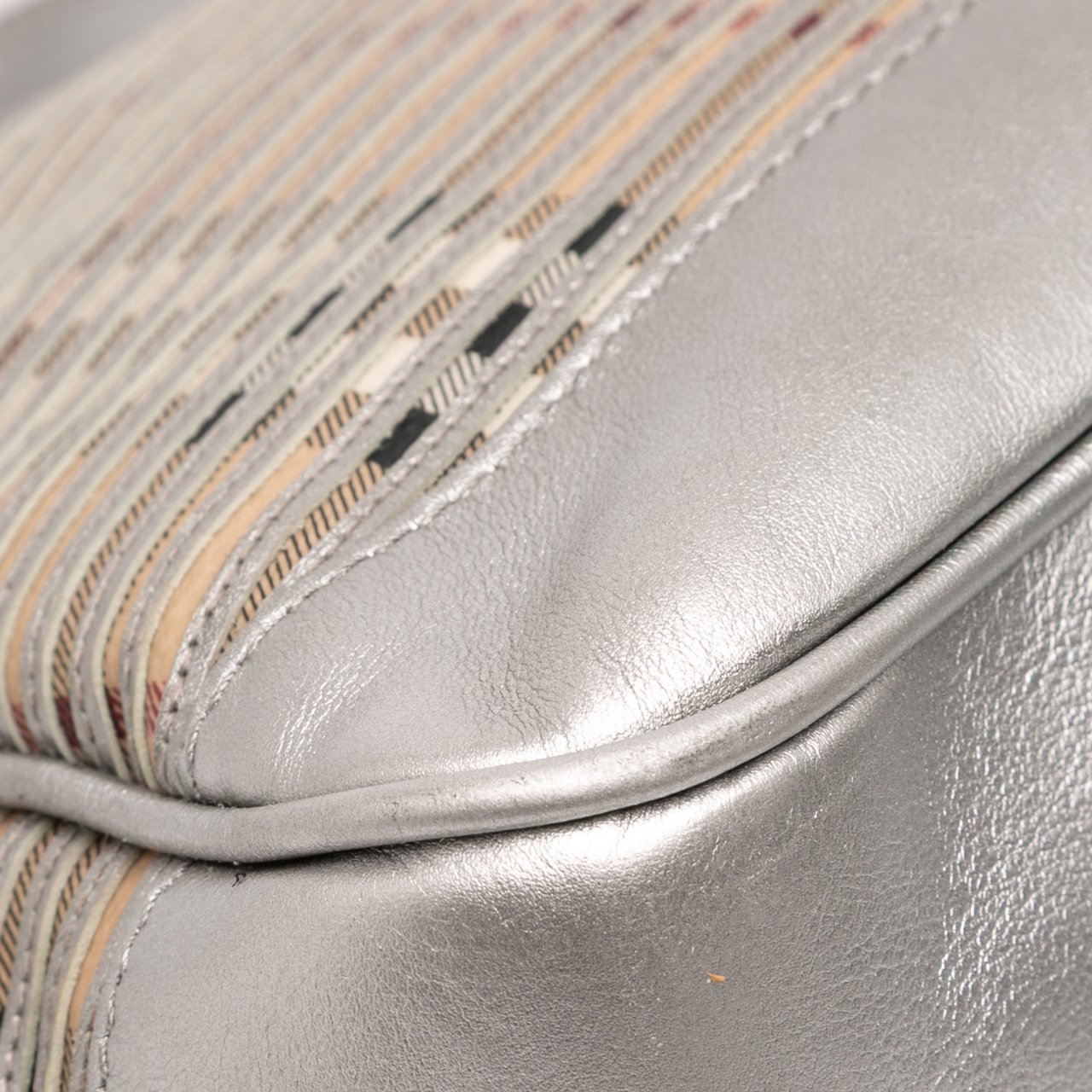 Burberry Haymarket Check Coated Canvas Ravensdon Handbag Zilver
