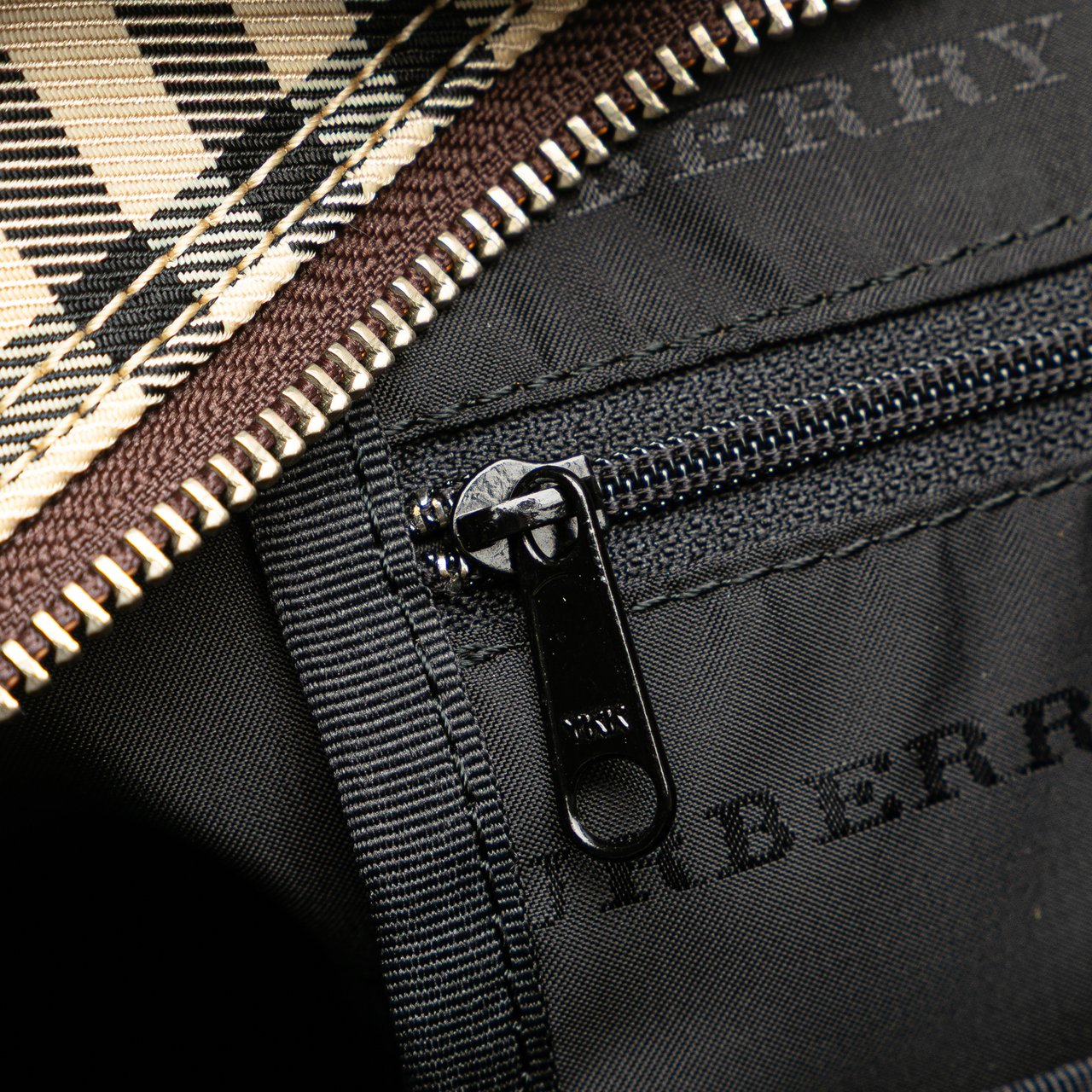 Burberry House Check Canvas Travel Bag Bruin