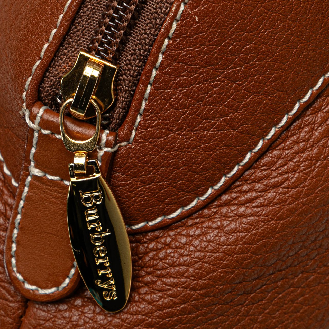 Burberry Leather Handbag Bruin