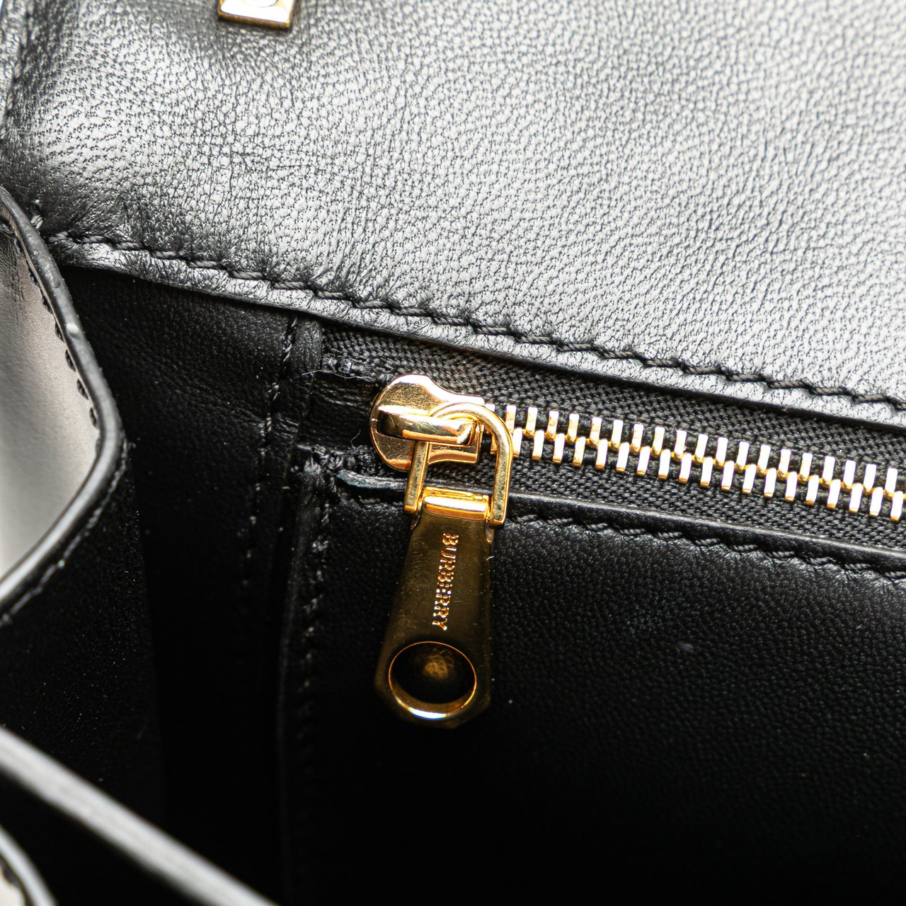 Burberry Medium TB Monogram Embossed Calfskin Chain Crossbody Zwart
