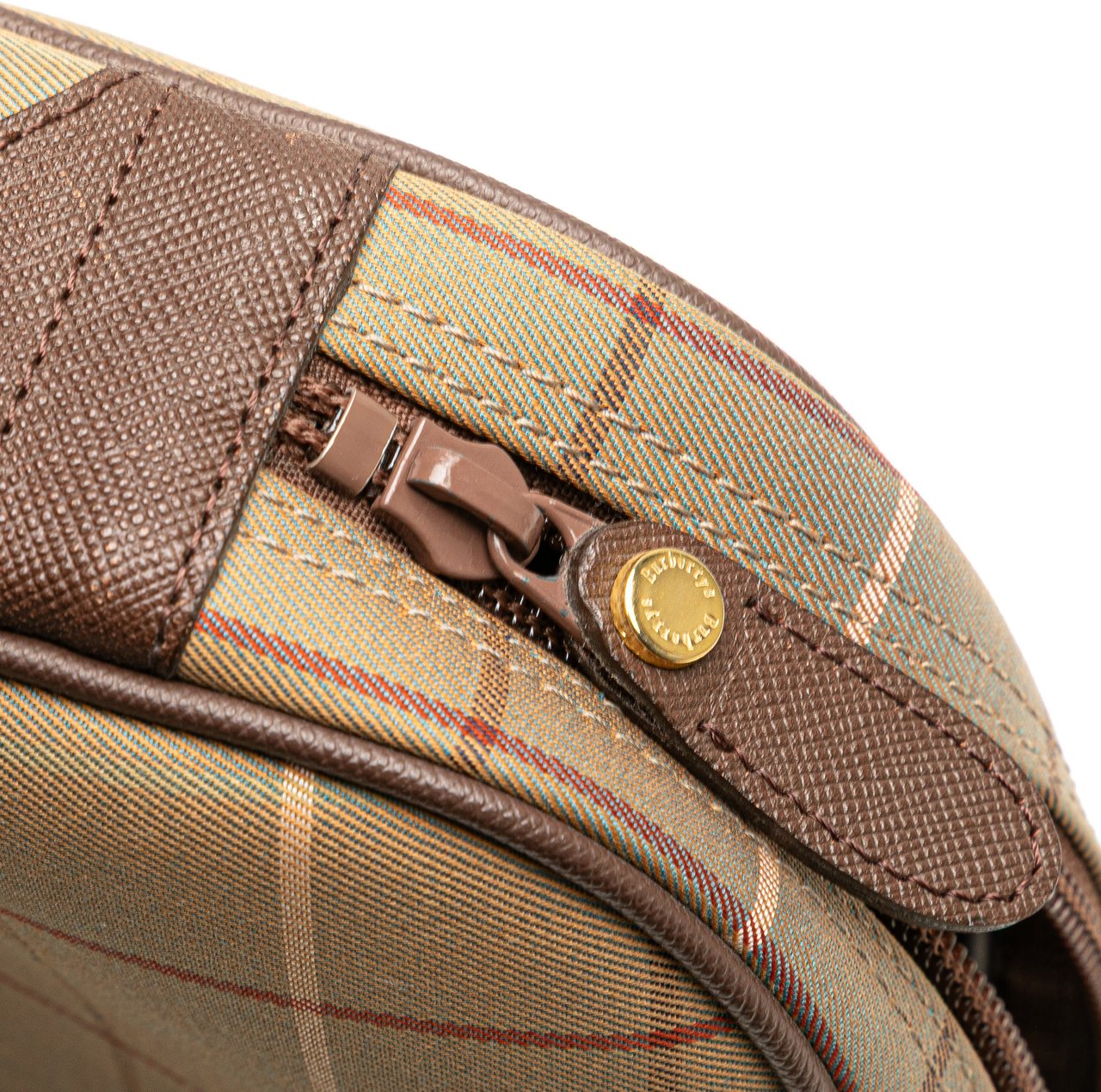 Burberry Vintage Check Canvas Clutch Bruin