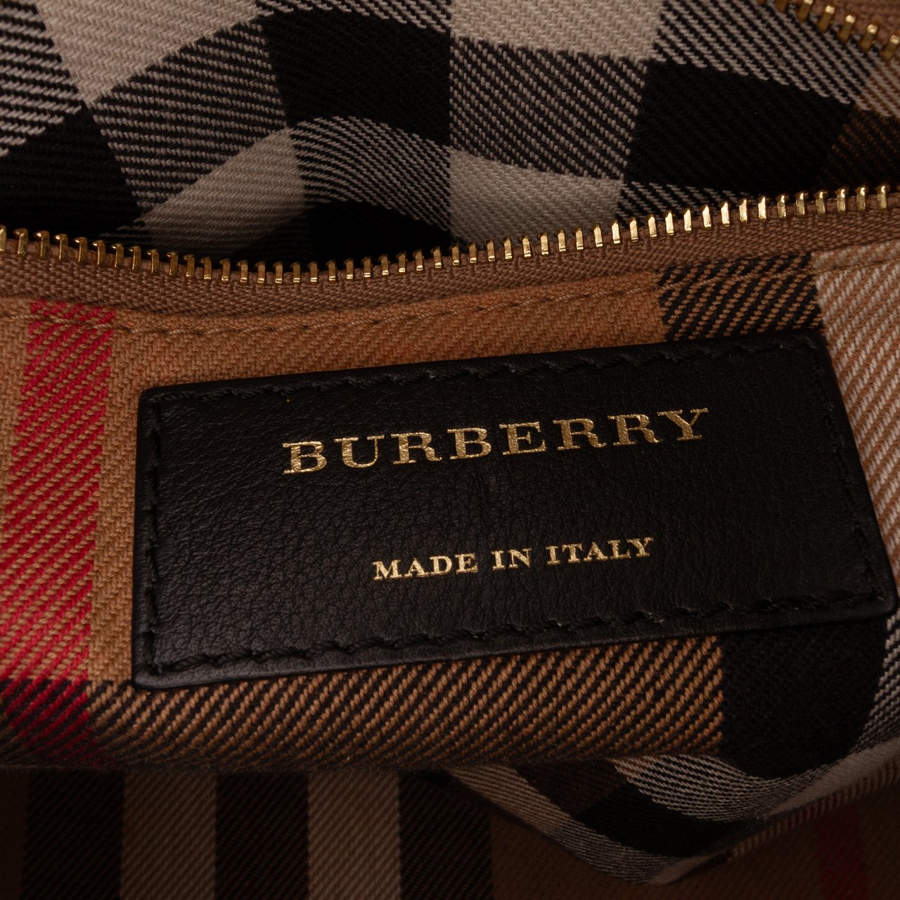 Burberry Small Leather Milverton Satchel Zwart