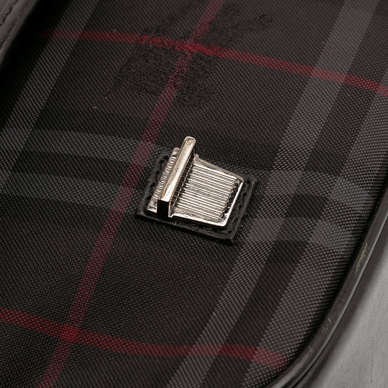 Burberry Smoke Check Nylon Messenger Bag Zwart