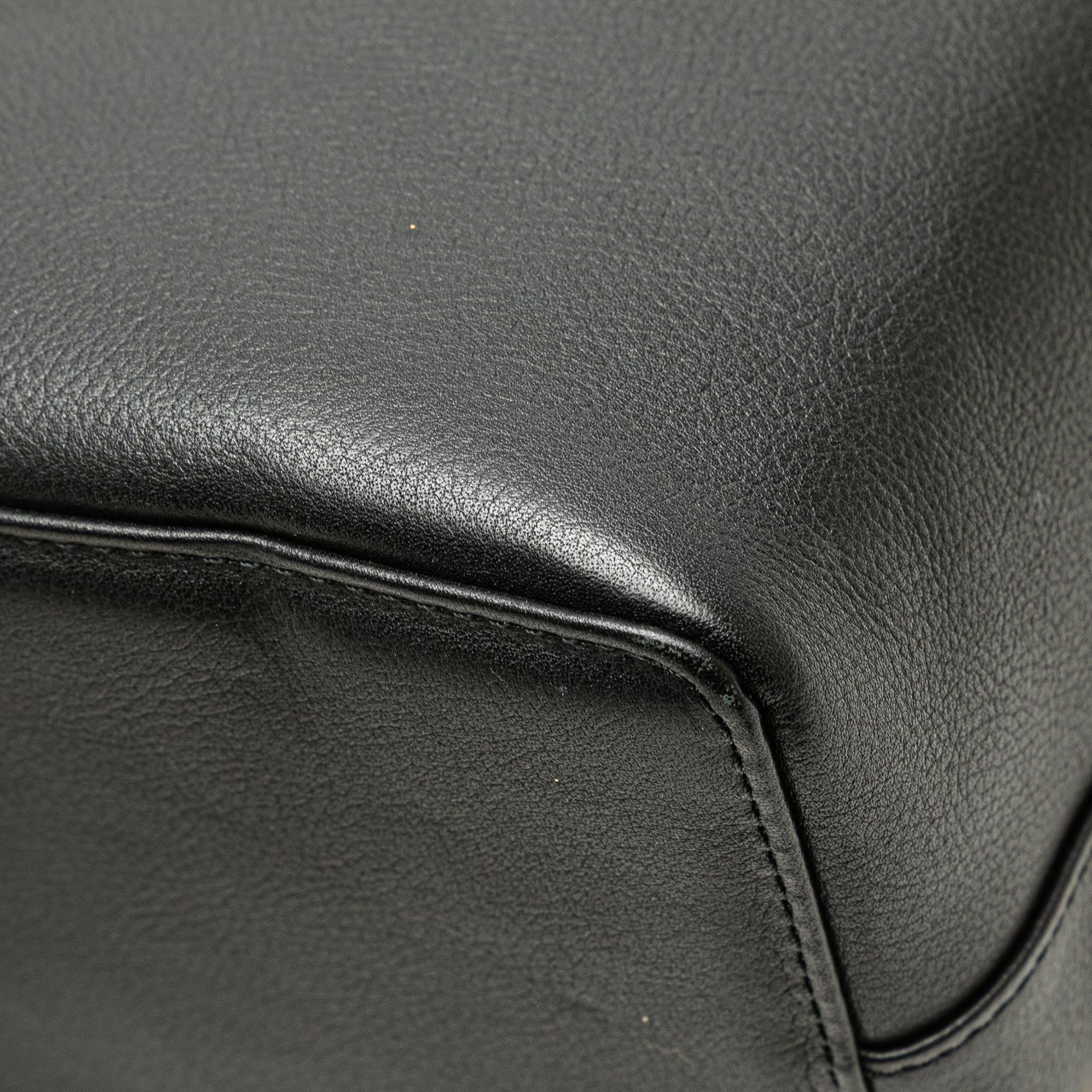 Burberry Leather Tote Zwart