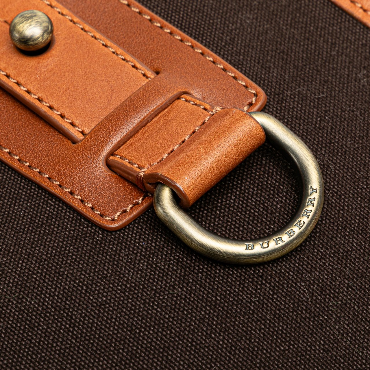 Burberry Canvas Tote Bruin