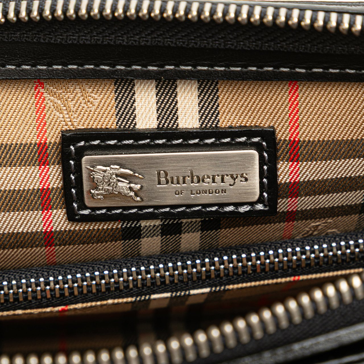 Burberry Leather Clutch Zwart