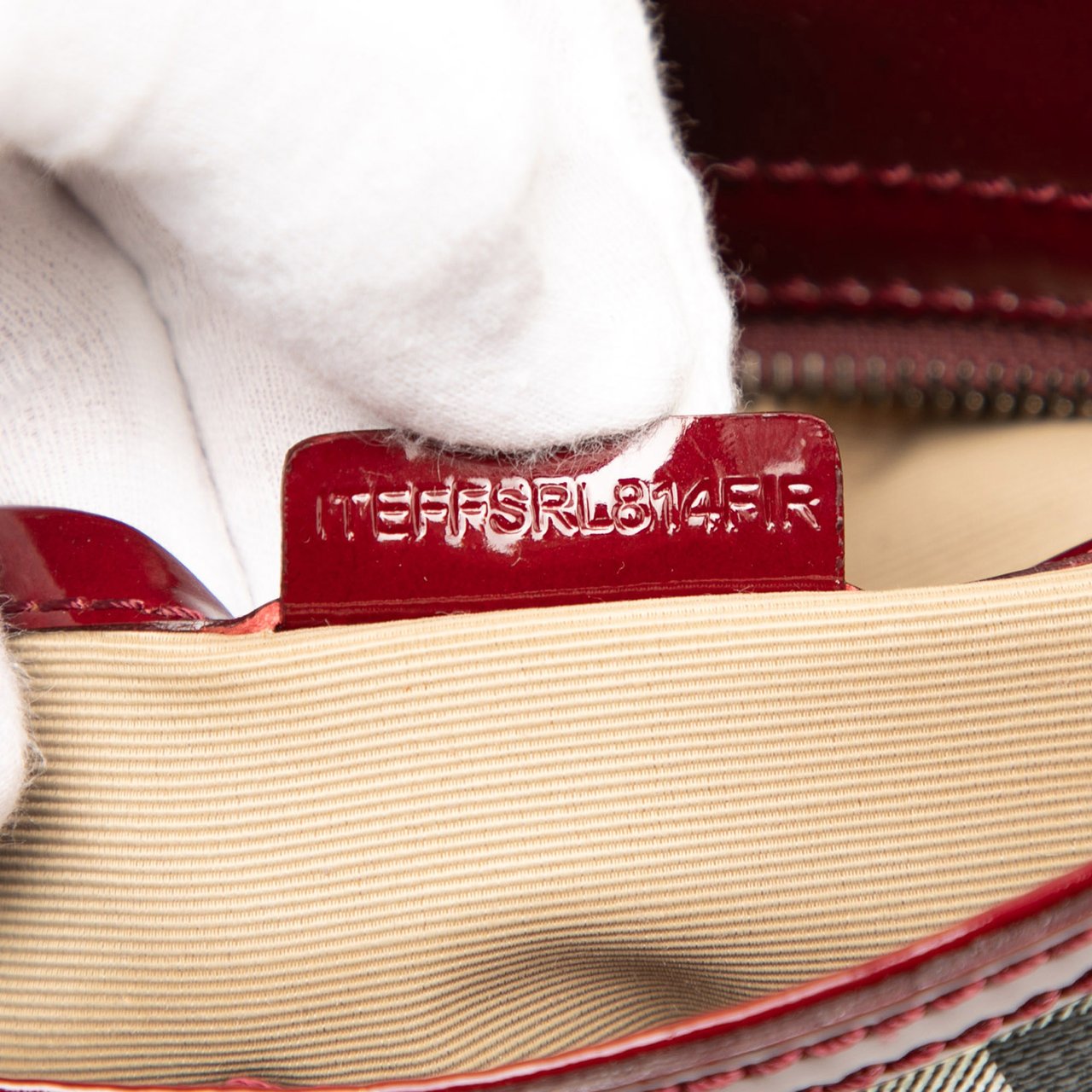 Burberry Hearts Nova Check Coated Canvas Shoulder Bag Bruin