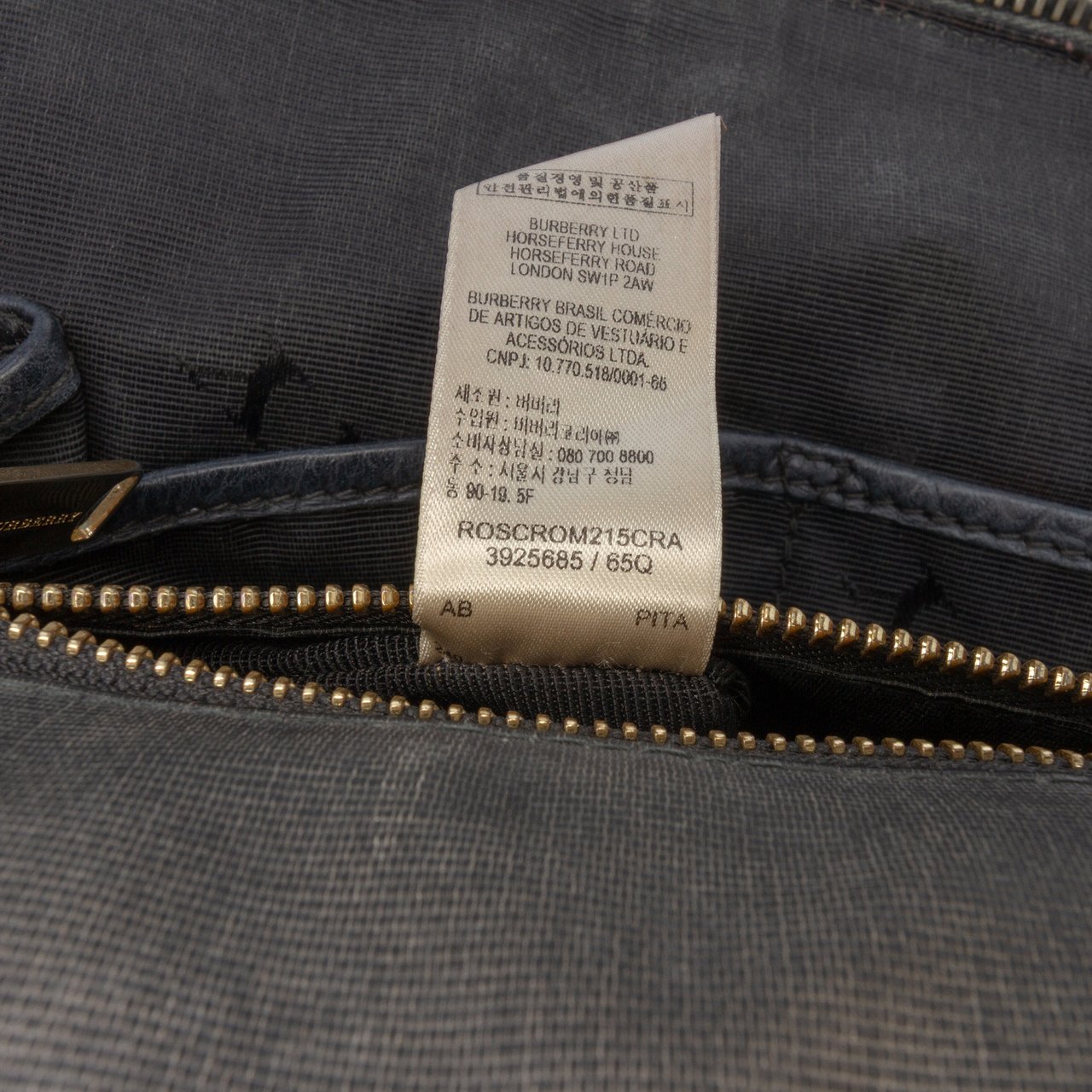 Burberry Small Heritage Grain Check Embossed Orchard Bowling Bag Zwart