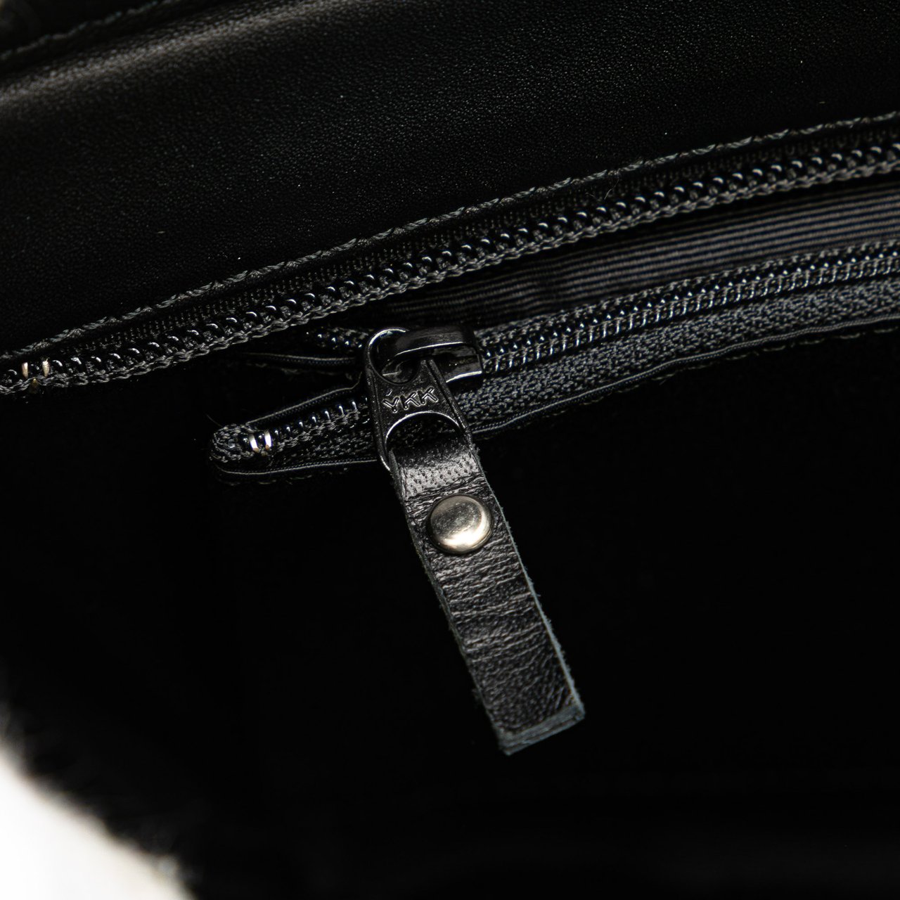 Burberry Nova Check Trimmed Leather Handbag Zwart