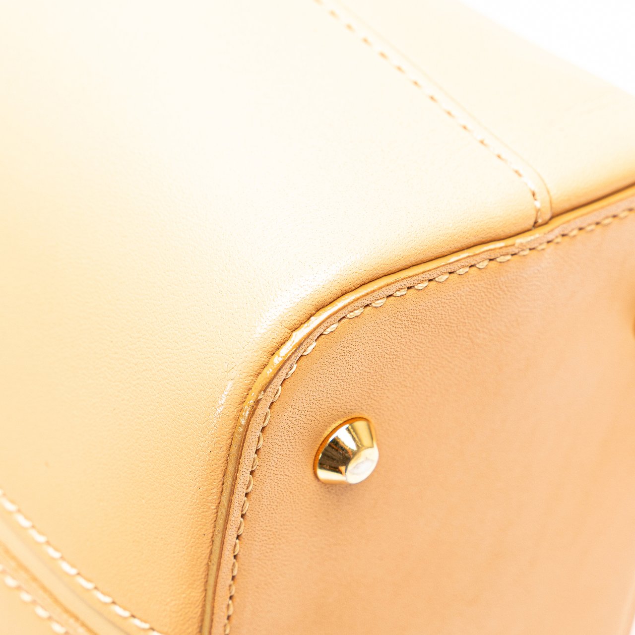 Burberry Leather Tote Bruin