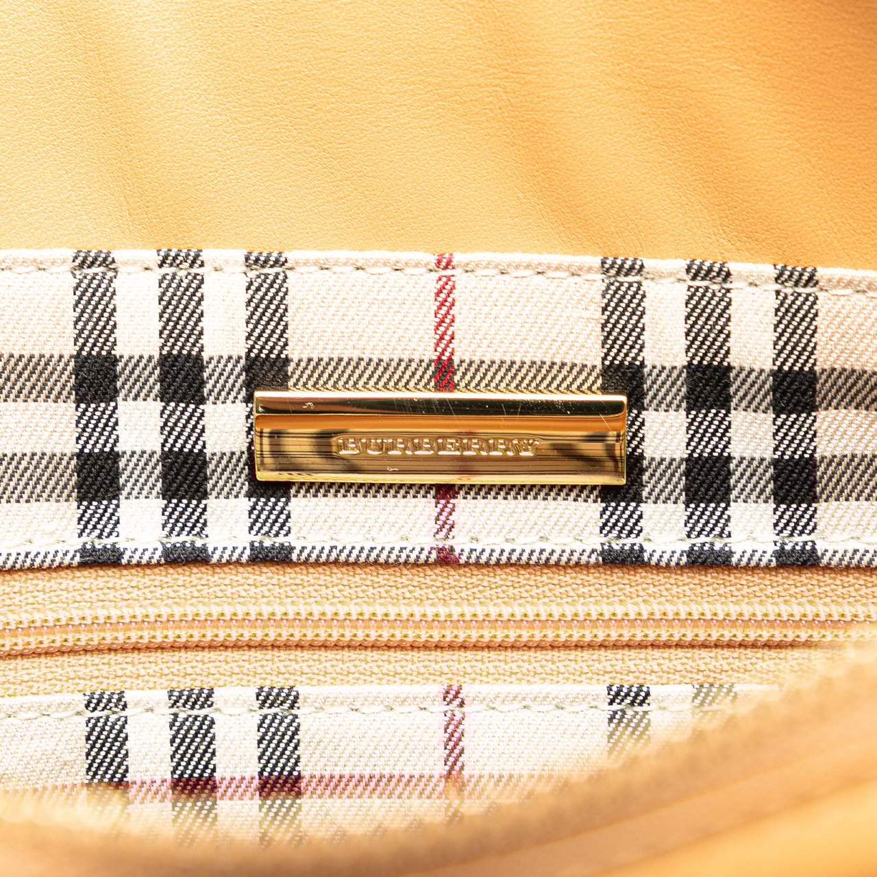 Burberry Leather Tote Bruin