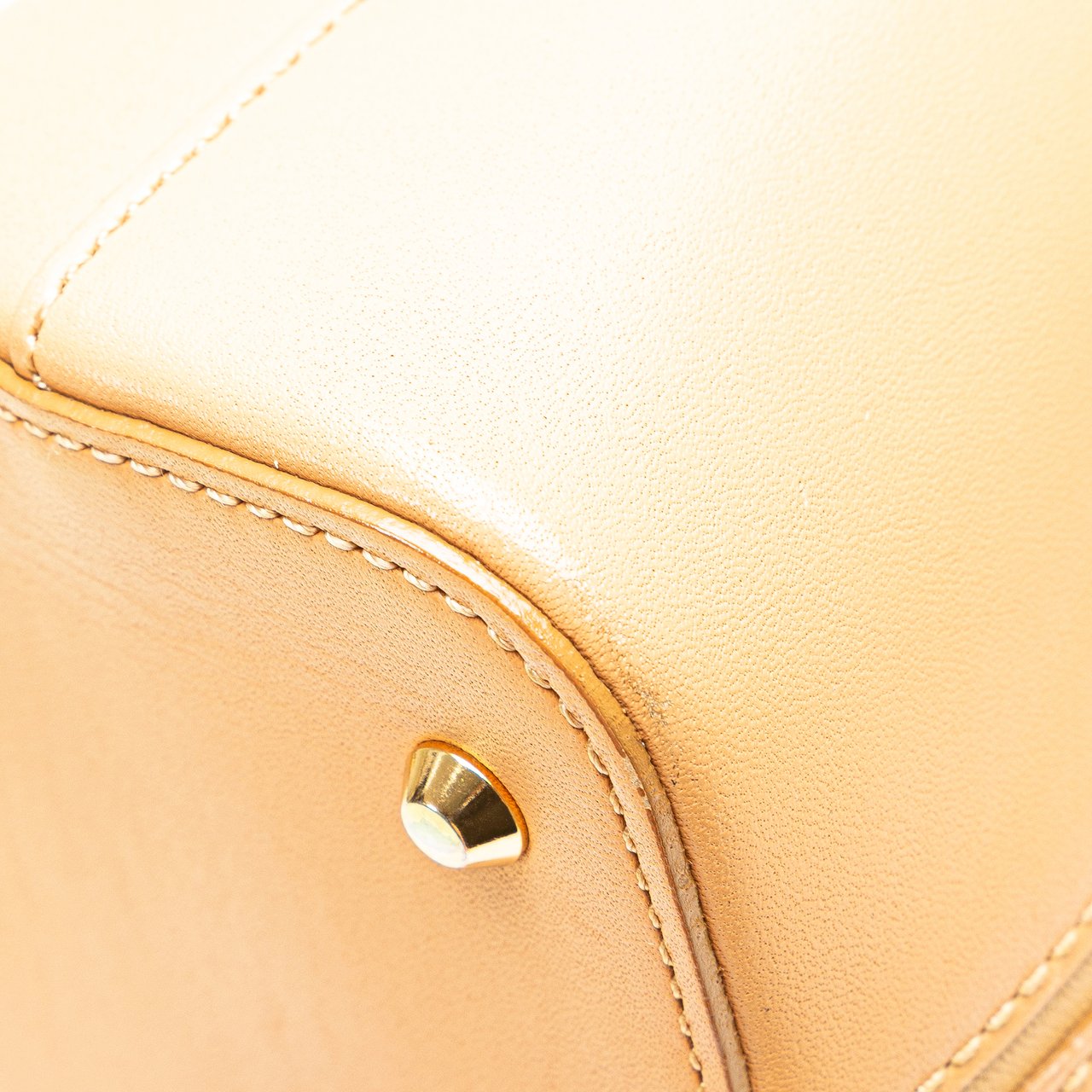 Burberry Leather Tote Bruin