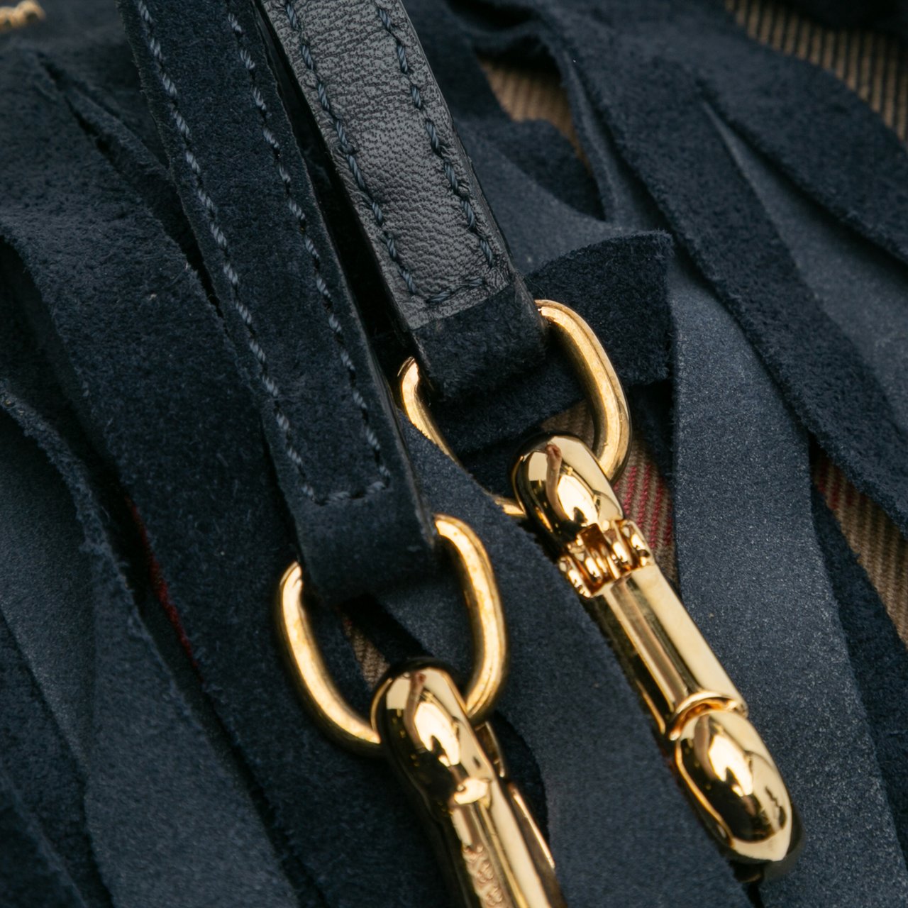 Burberry Suede Peyton Fringe Crossbody Zwart