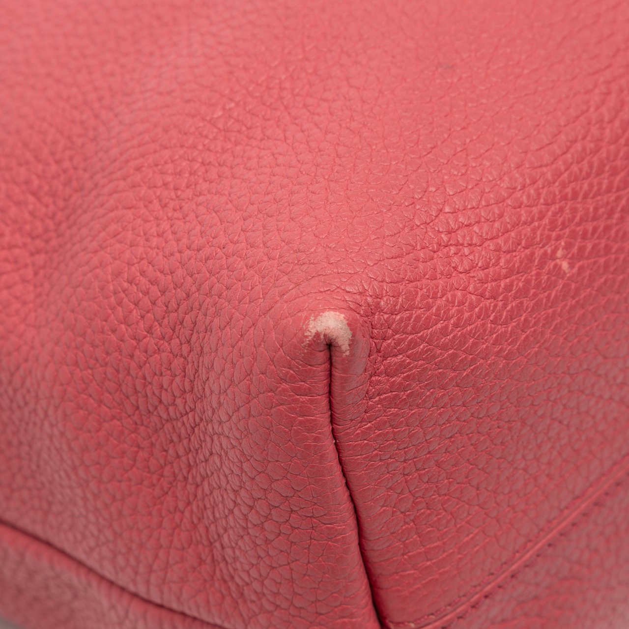 Burberry Grained Leather Baynard Tote Rood