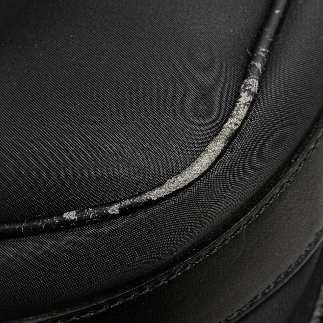 Burberry Nylon Crossbody Zwart
