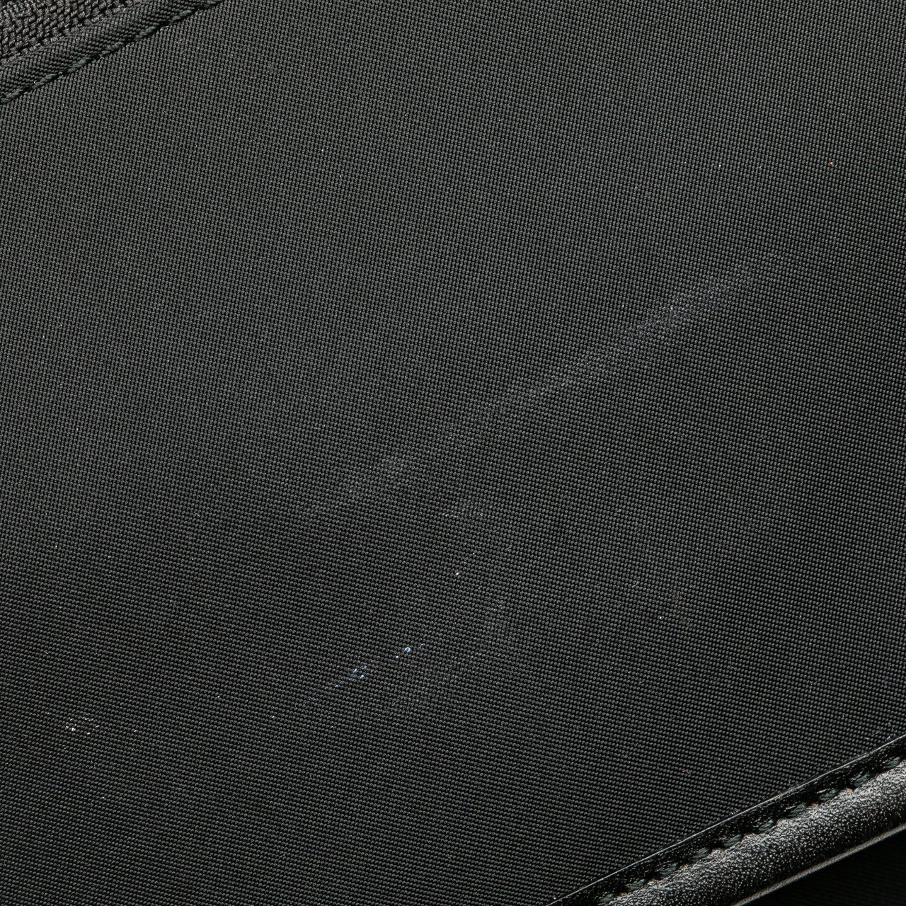 Burberry Nylon Crossbody Zwart