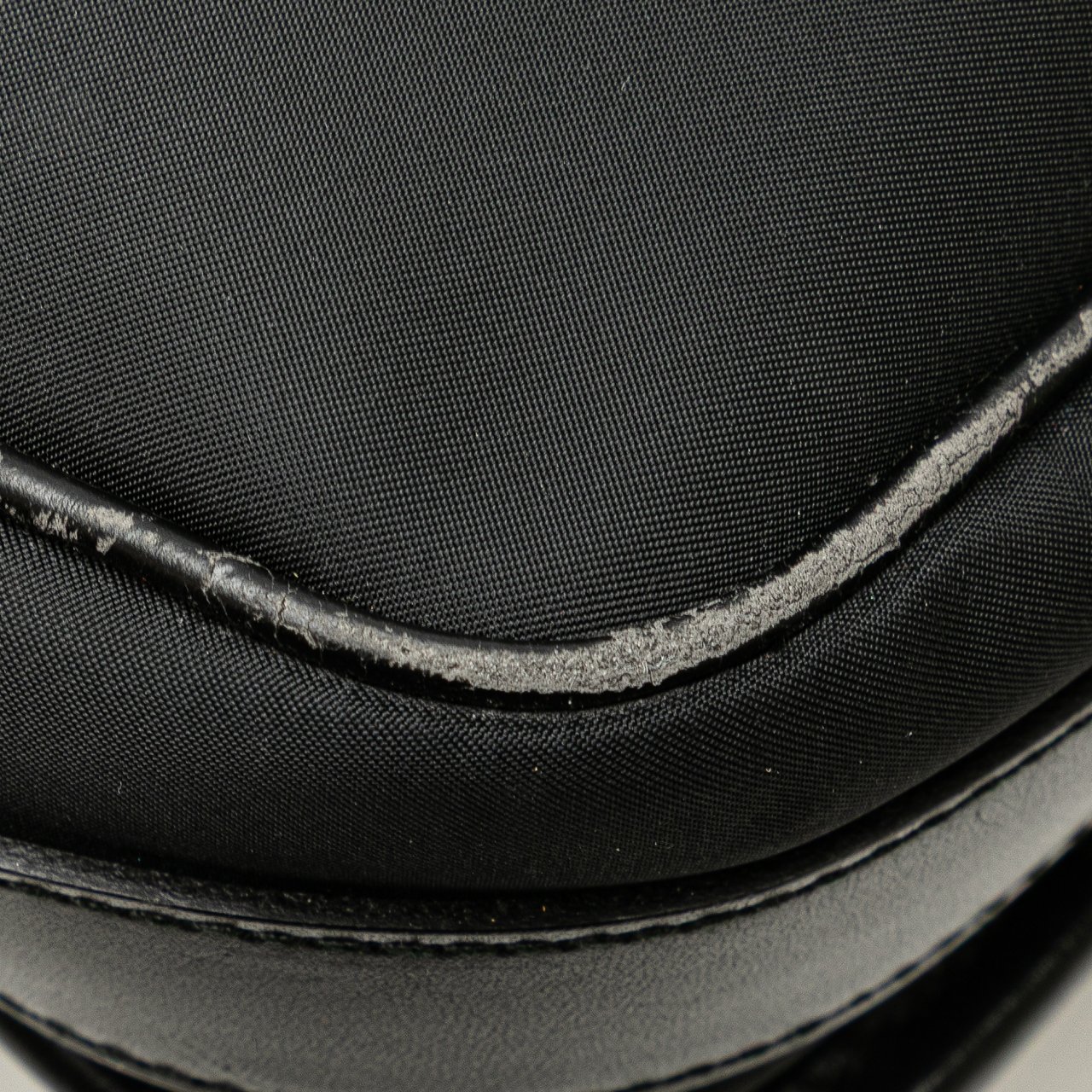 Burberry Nylon Crossbody Zwart
