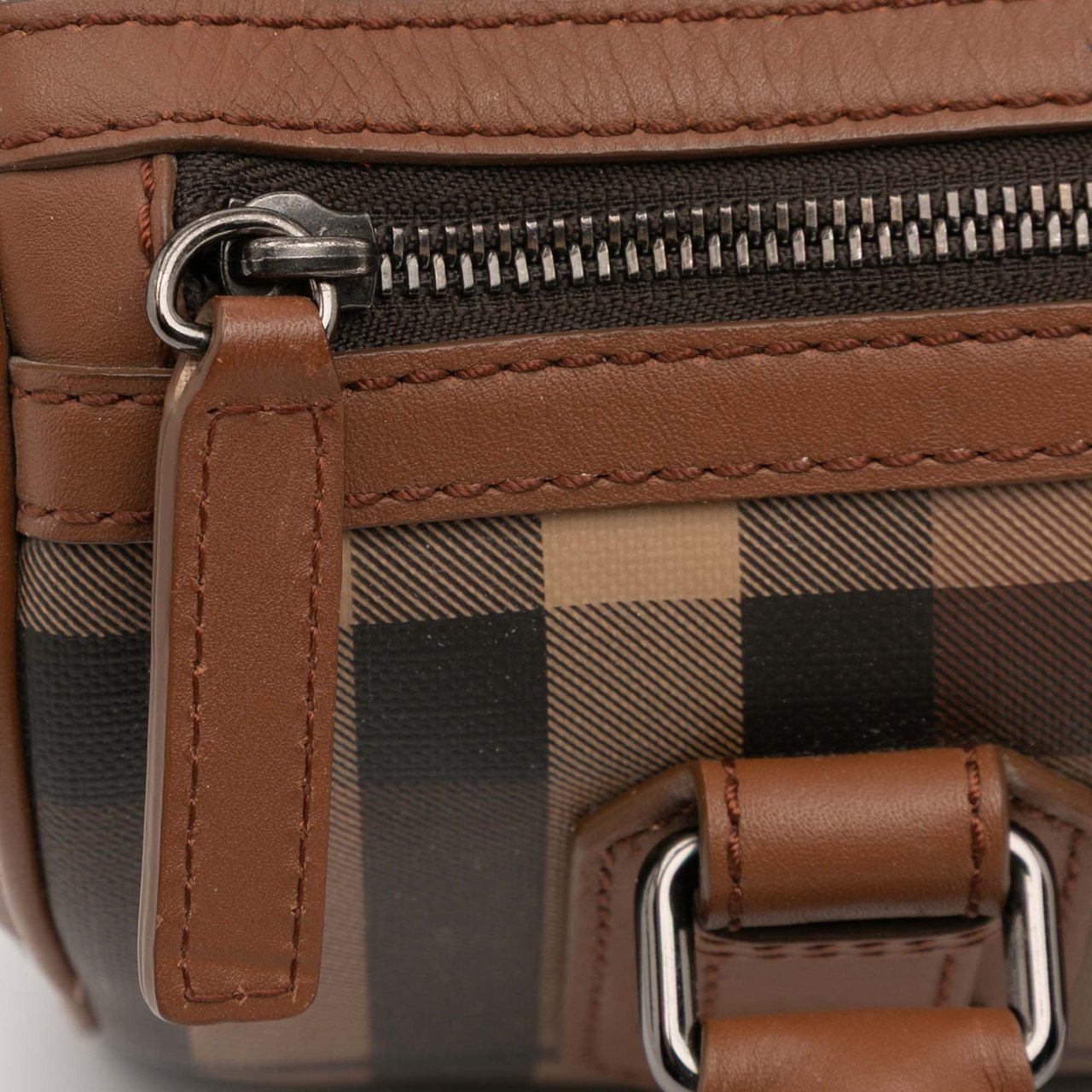 Burberry Smoke Check Coated Canvas Chester Boston Bag Bruin