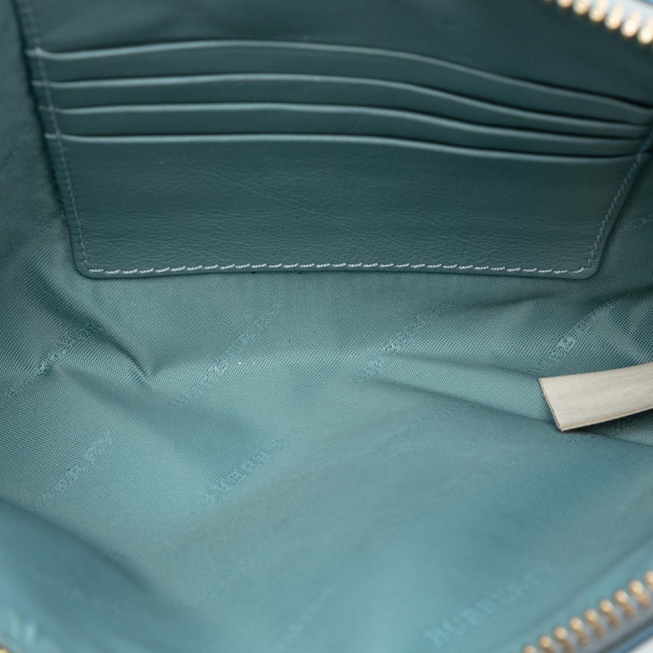 Burberry Grained Leather Peyton Crossbody Groen