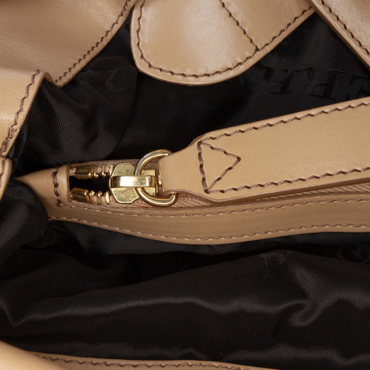 Burberry Leather Gosford Bridle Satchel Bruin