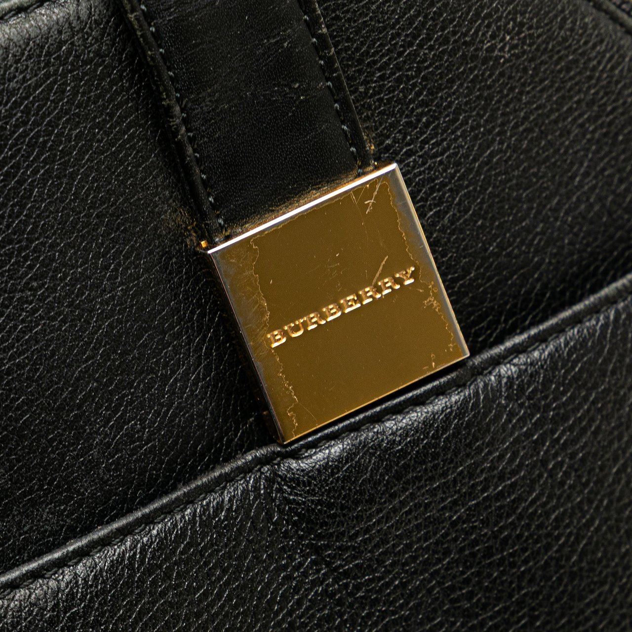 Burberry Leather Dome Handbag Zwart