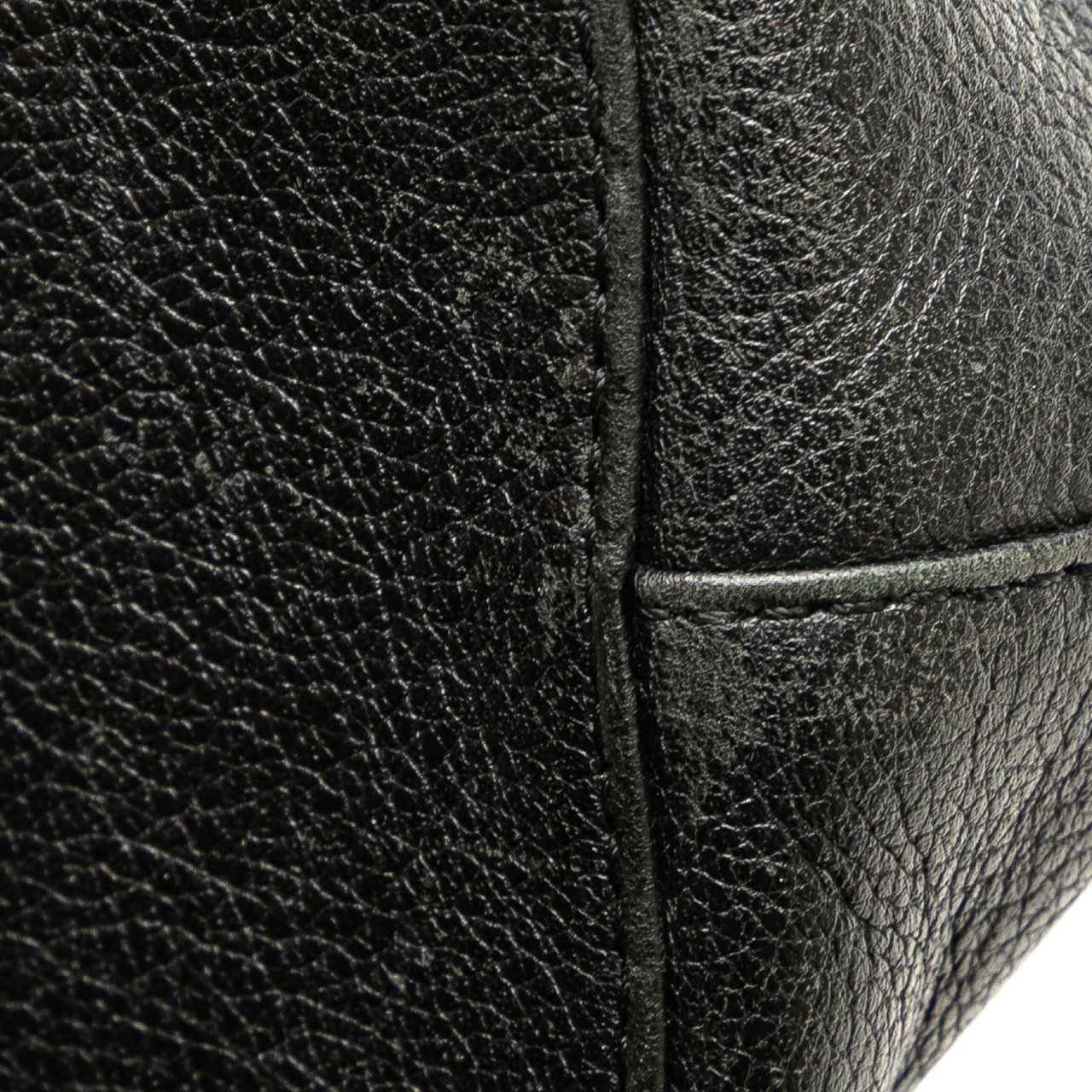 Burberry Leather Dome Handbag Zwart