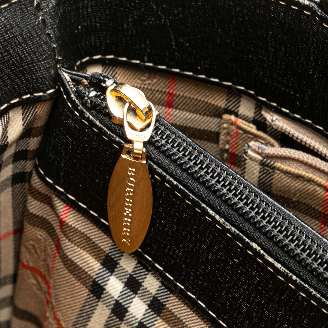 Burberry Leather Tote Zwart