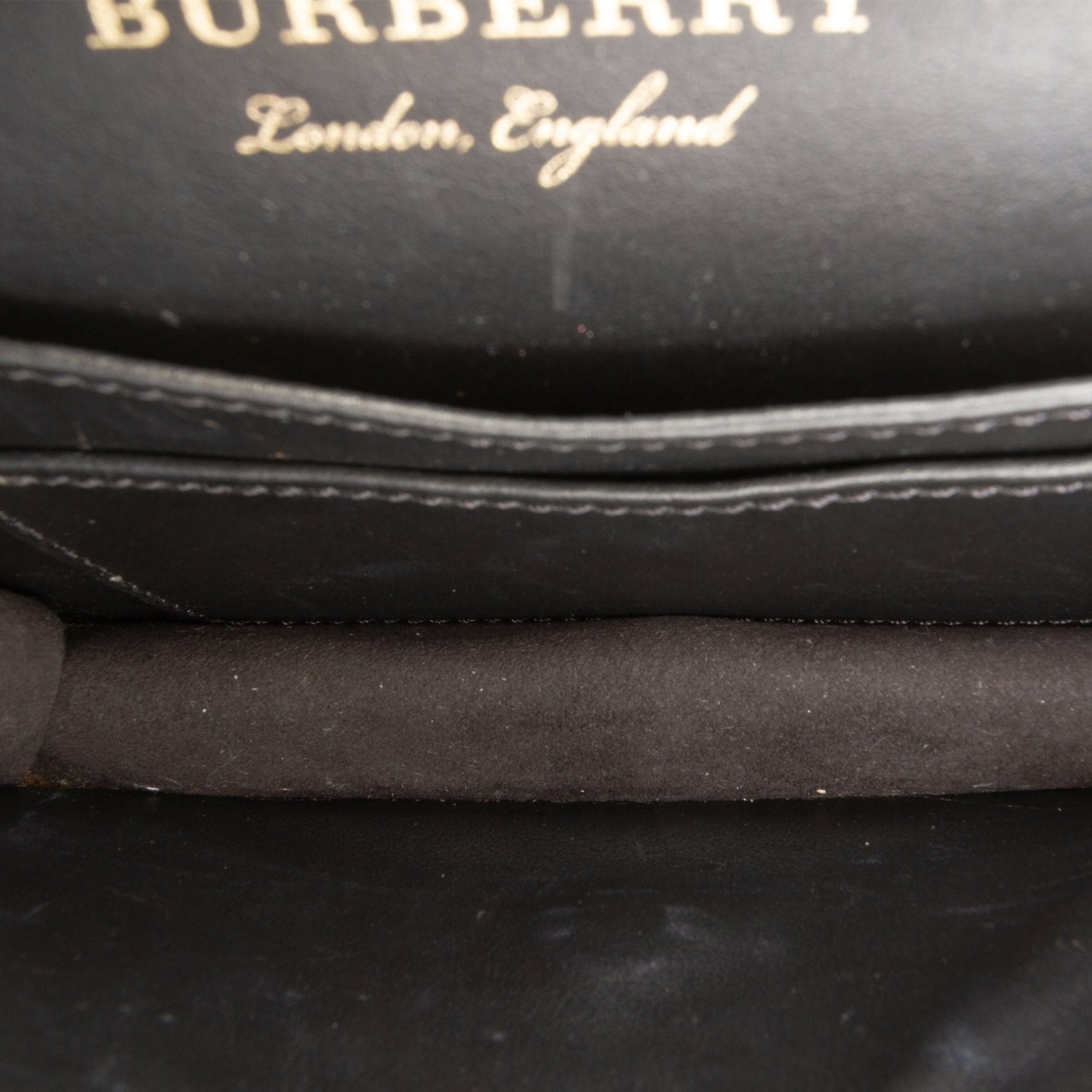 Burberry Mini Soft Grain Calfskin Buckle Crossbody Zwart