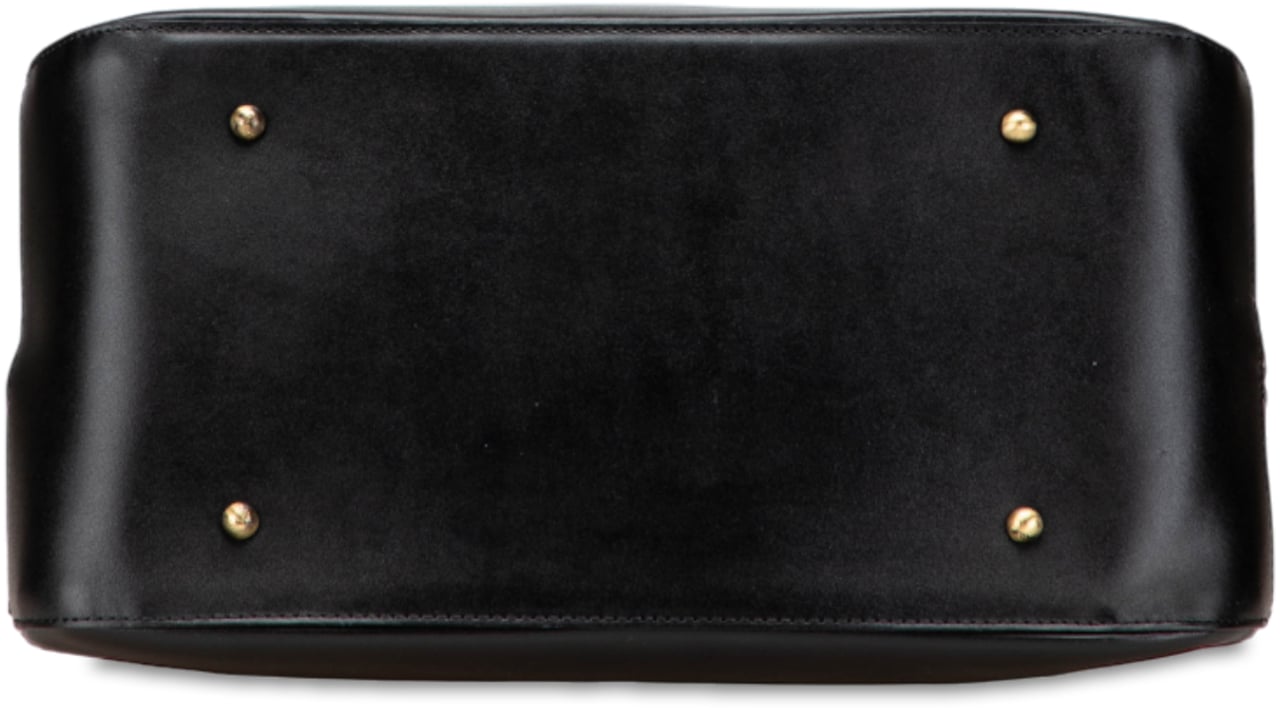 Burberry Medium Leather Dome Handbag Zwart