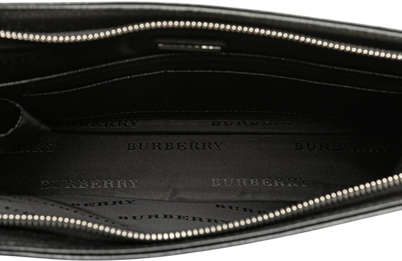 Burberry Leather Clutch Zwart