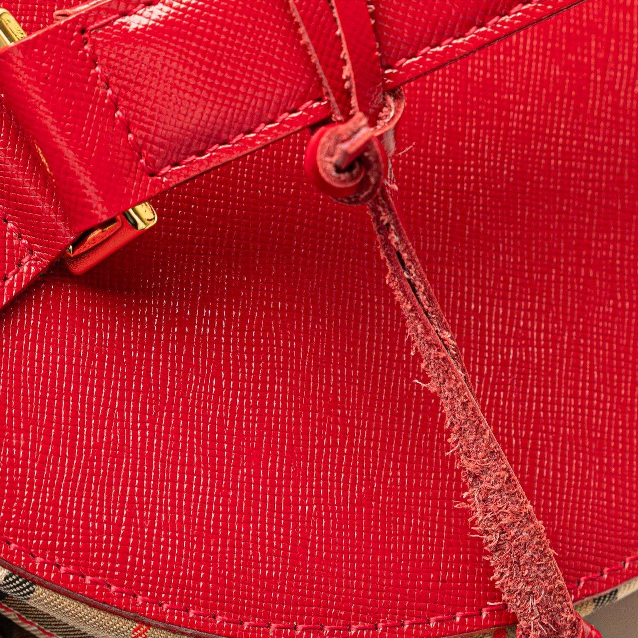 Burberry Haymarket Check Canvas Vanity Bag Bruin