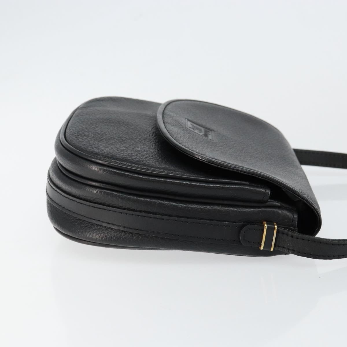 Burberry Flap Shoulder Leather Zwart