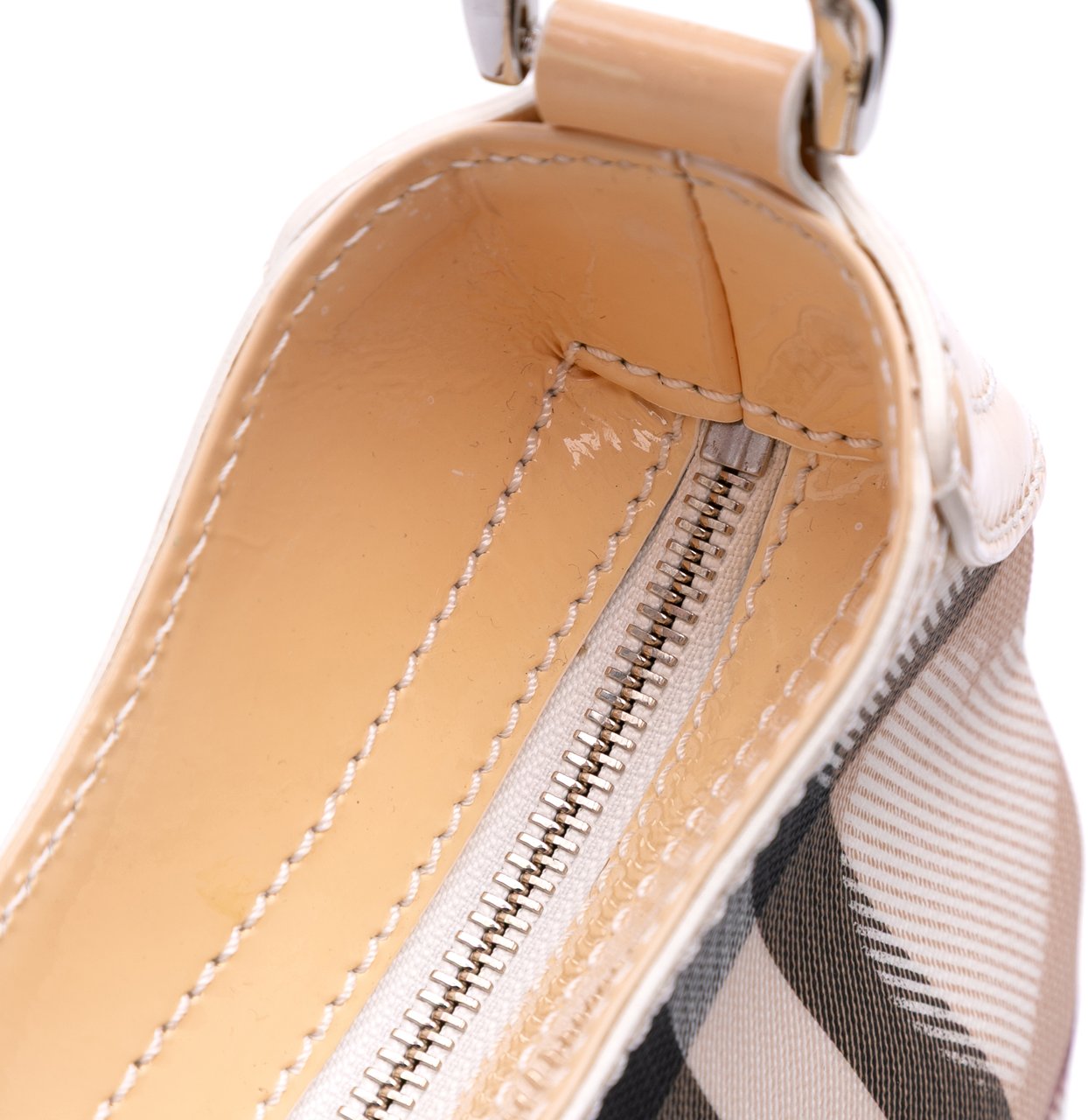 Burberry Patent Trimmed House Check Coated Canvas Hearts Shoulder Bag Bruin