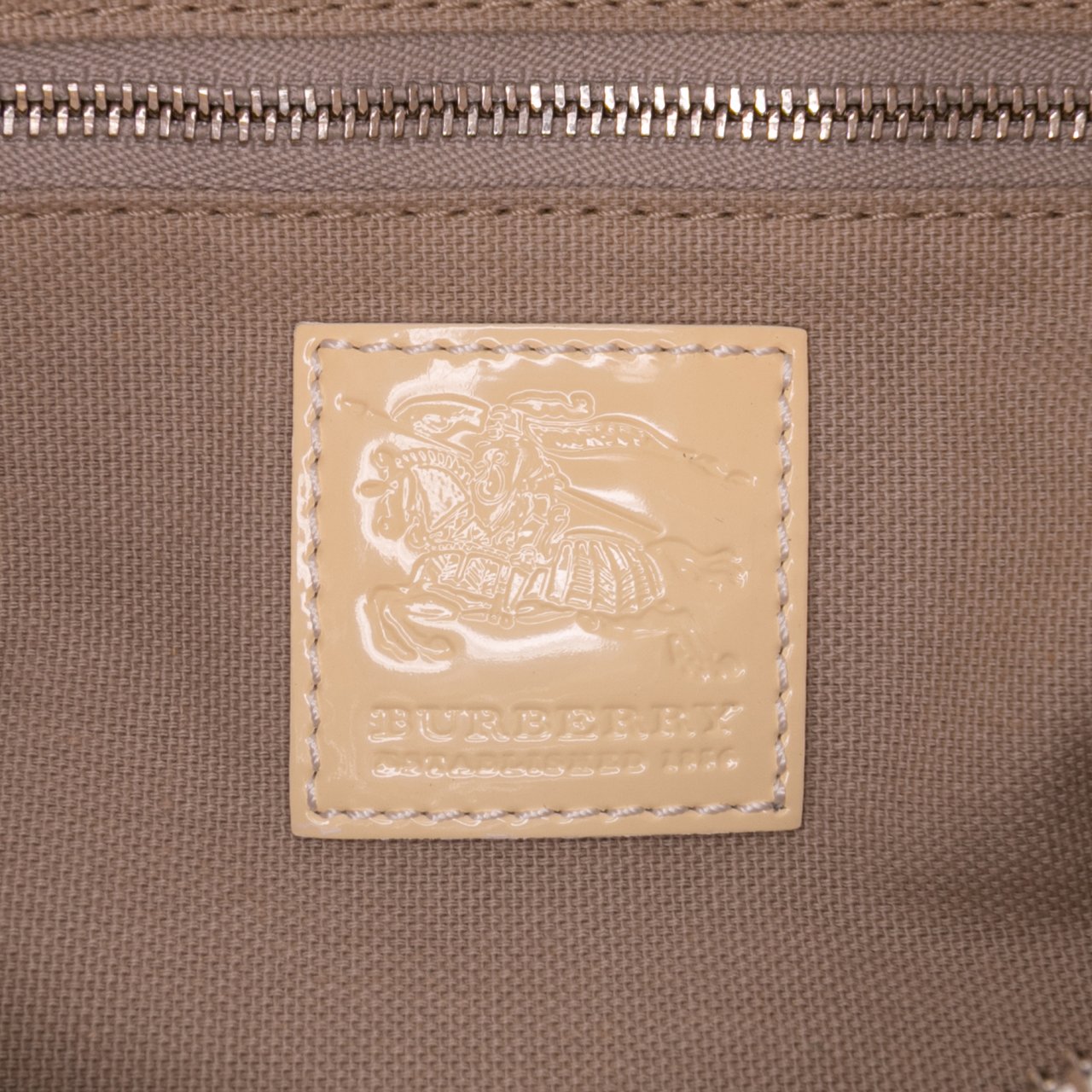Burberry Patent Trimmed House Check Coated Canvas Hearts Shoulder Bag Bruin