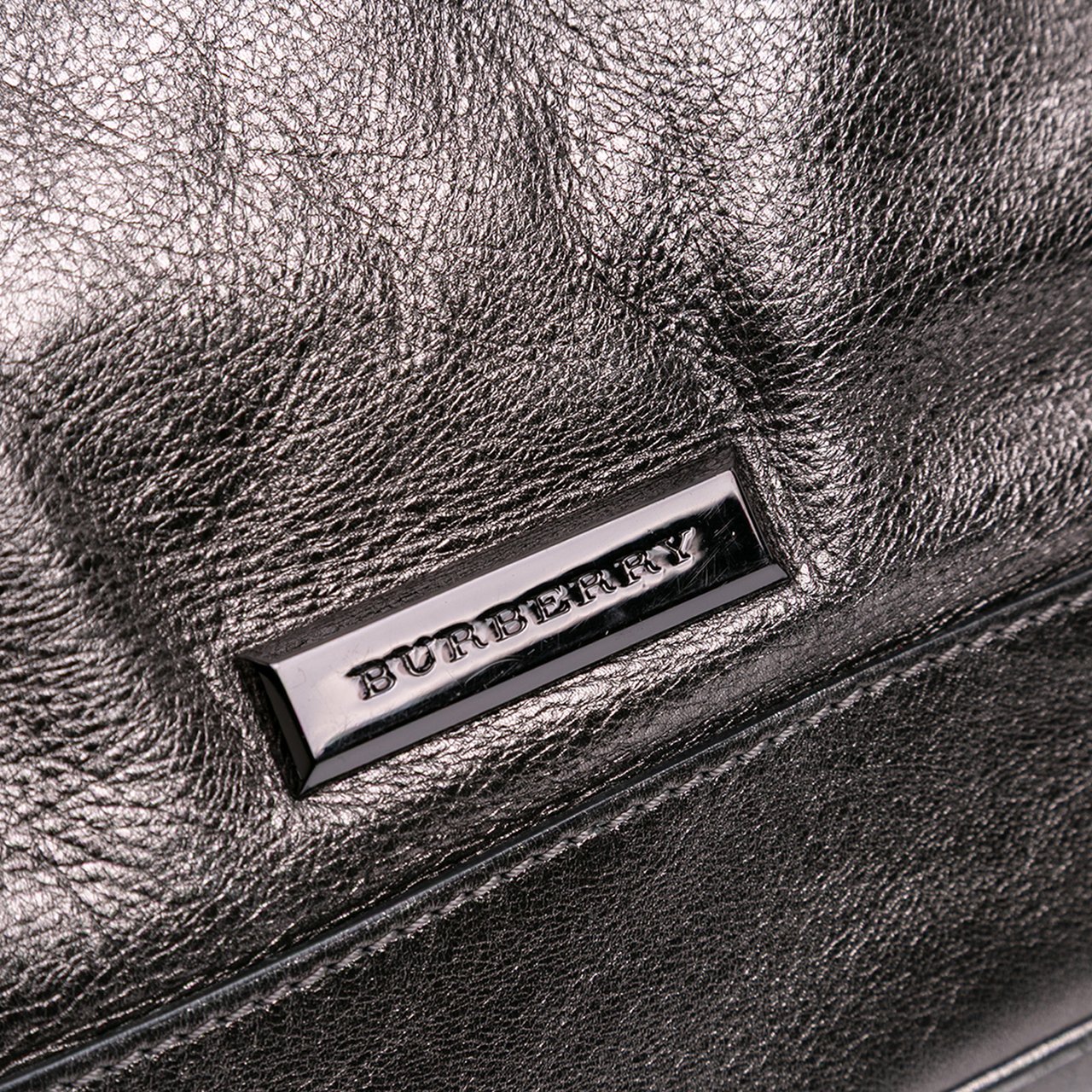 Burberry Metallic Leather Fairby Hobo Grijs