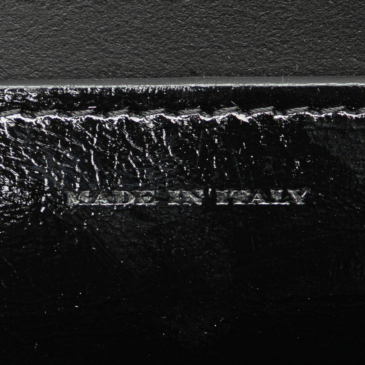 Burberry Small Soft Calfskin Banner Satchel Zwart