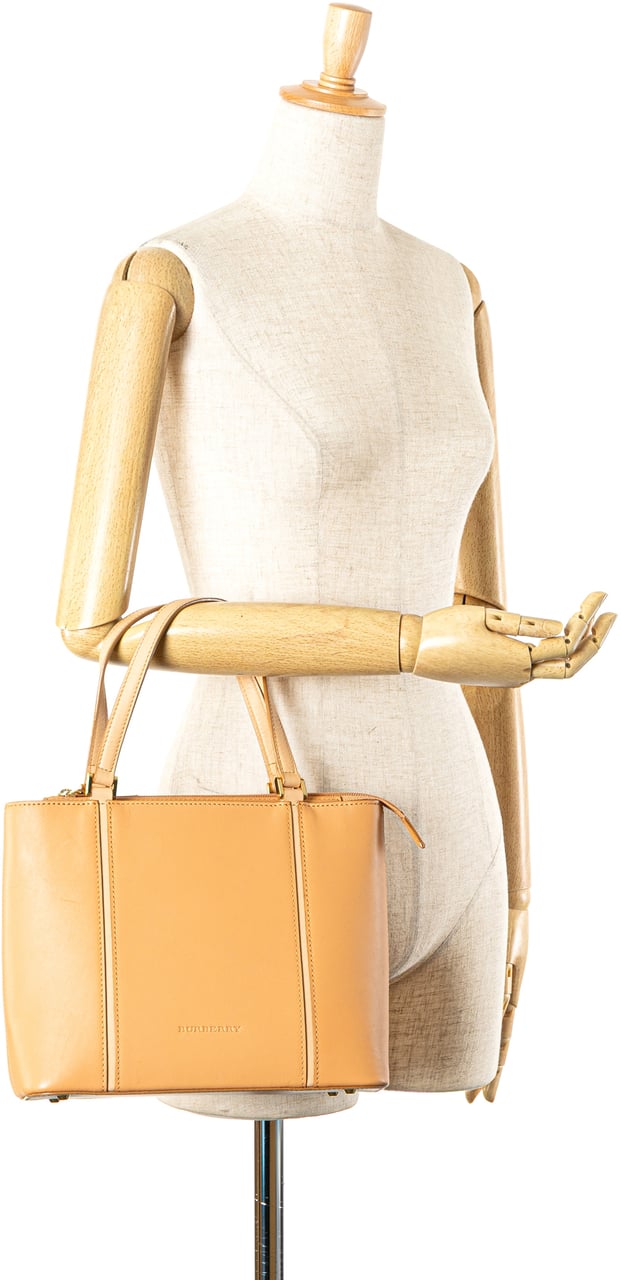 Burberry Leather Tote Bruin