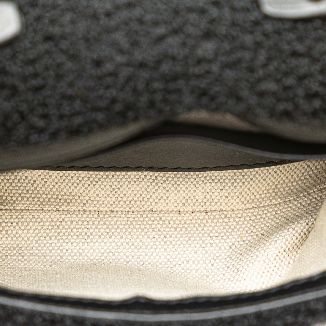 Burberry Mini Terry Cloth Lola Love Crossbody Zwart