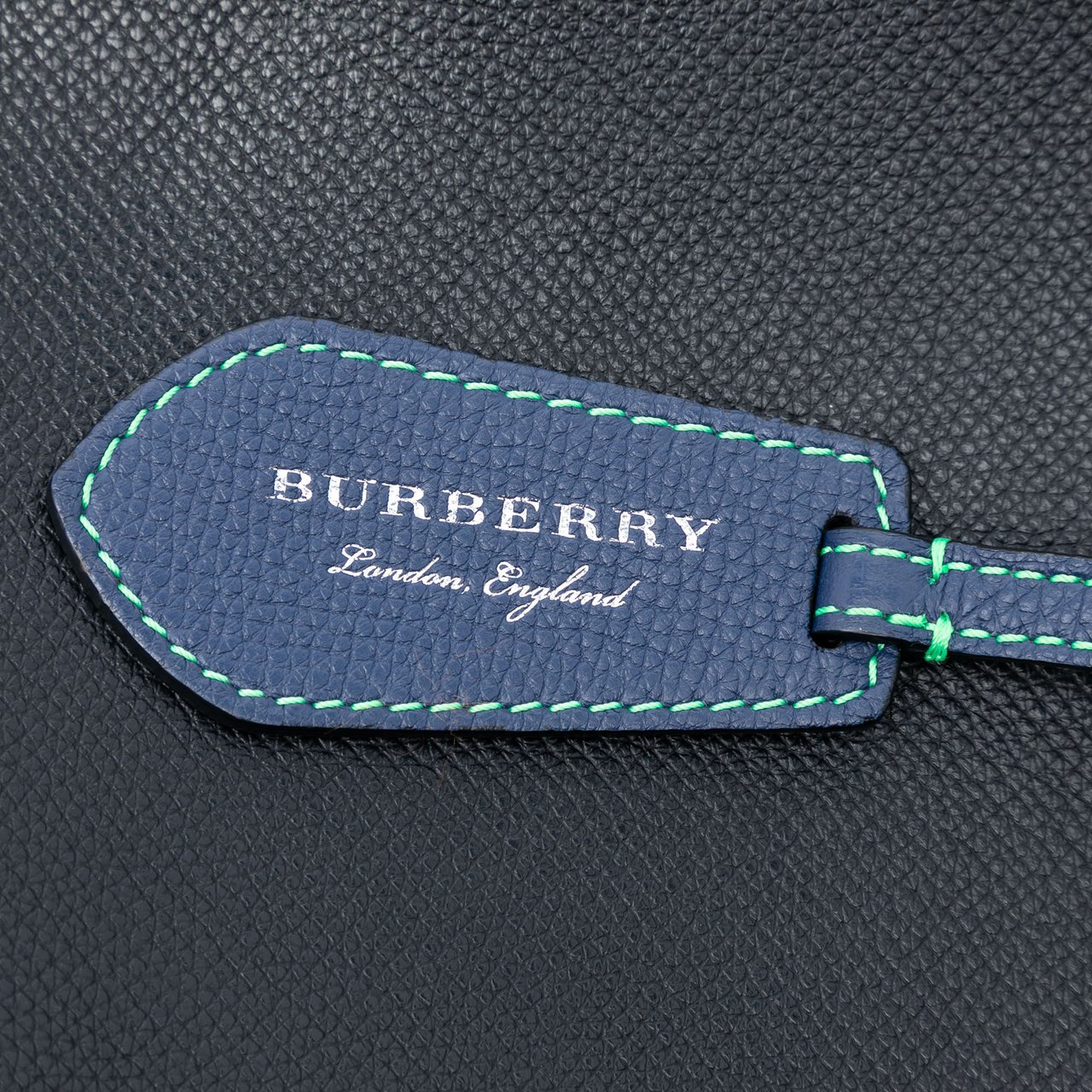 Burberry Grained Leather and Haymarket Check Coated Canvas Reversible North South Tote Zwart