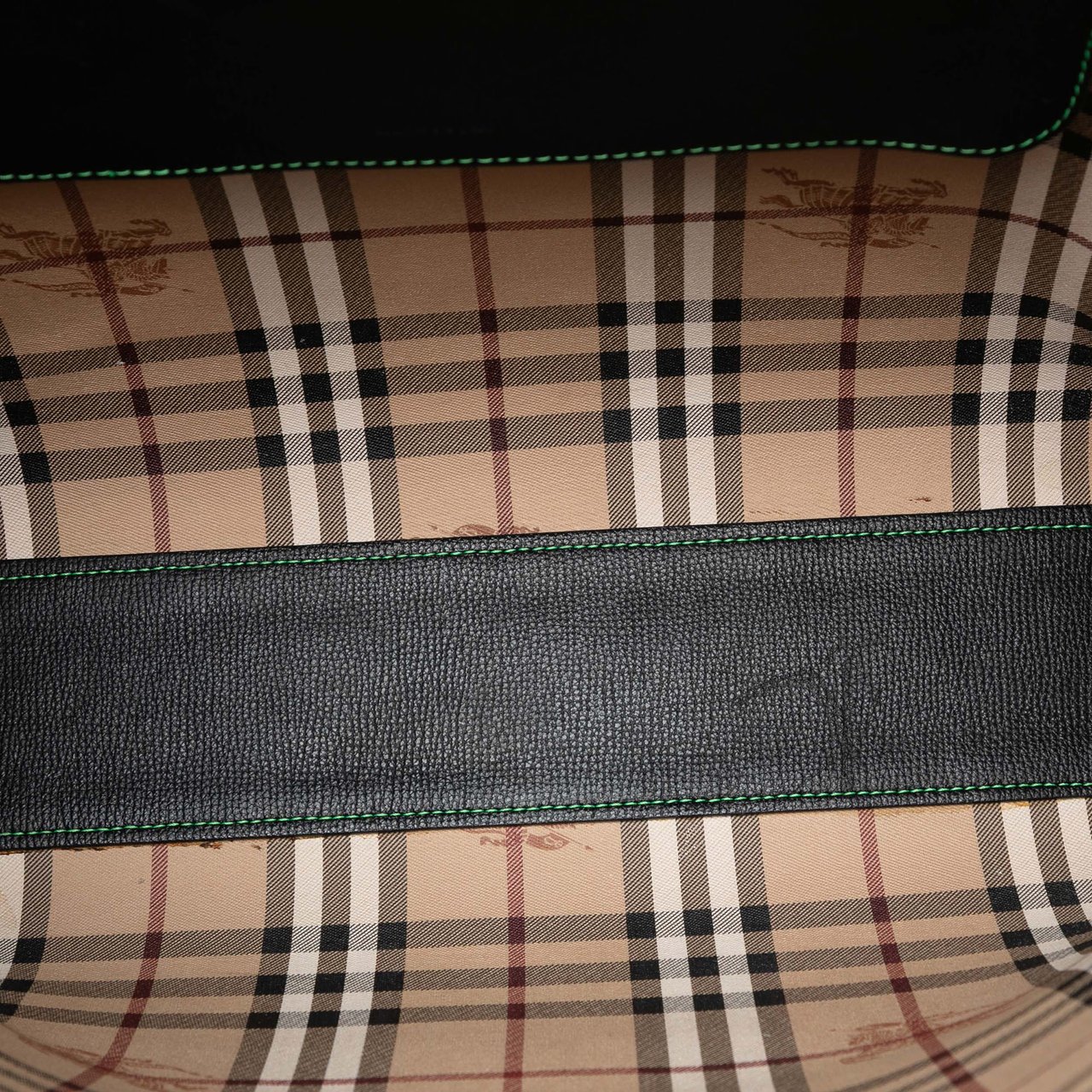 Burberry Grained Leather and Haymarket Check Coated Canvas Reversible North South Tote Zwart