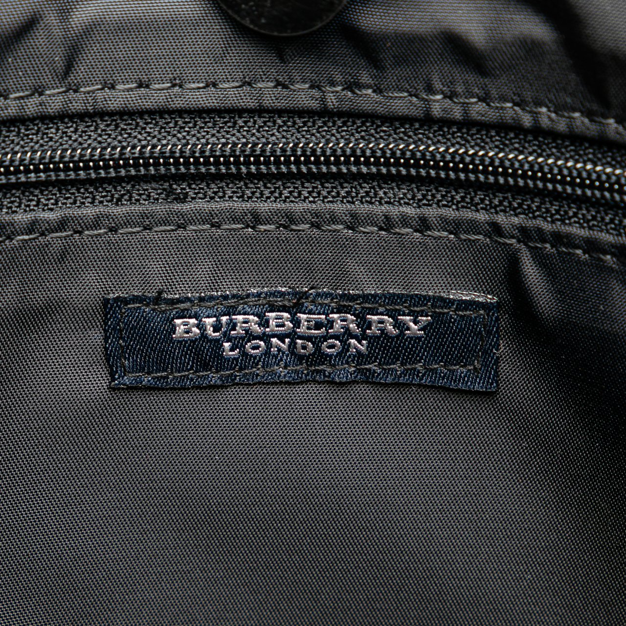 Burberry House Check Nylon Tote Zwart