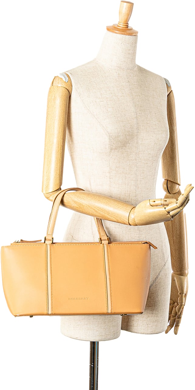 Burberry Leather Tote Bruin