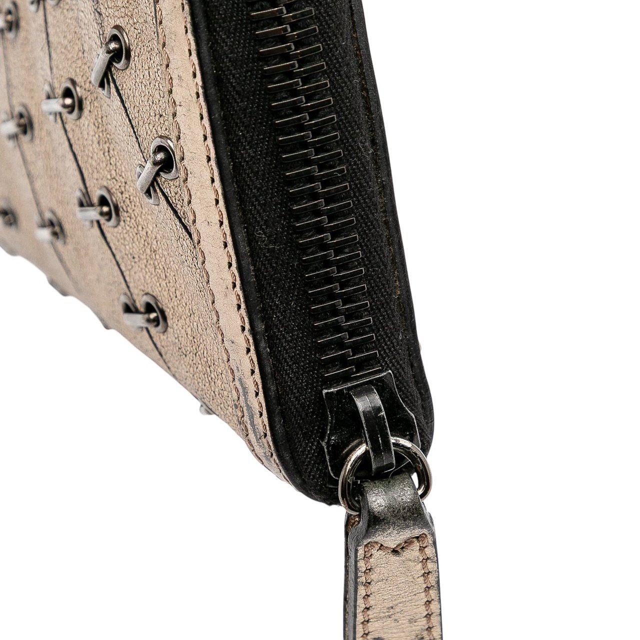 Burberry Metallic Leather Clutch Goud