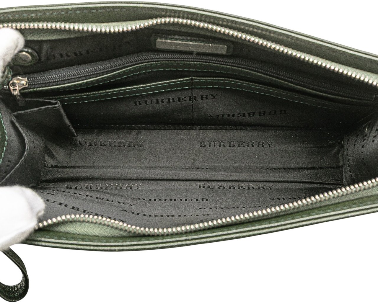 Burberry Leather Clutch Groen