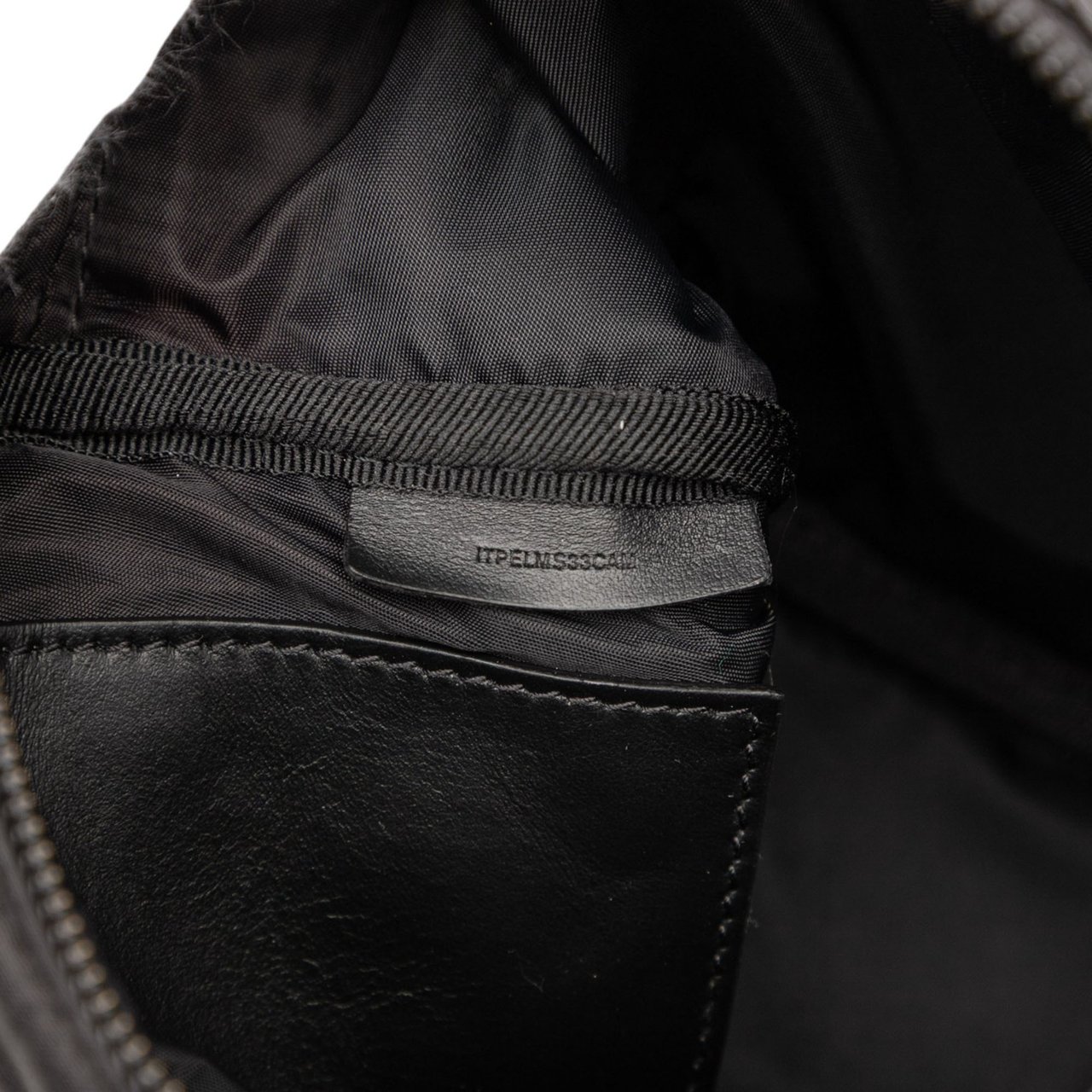 Burberry Quilted Nylon Paddy Crossbody Zwart