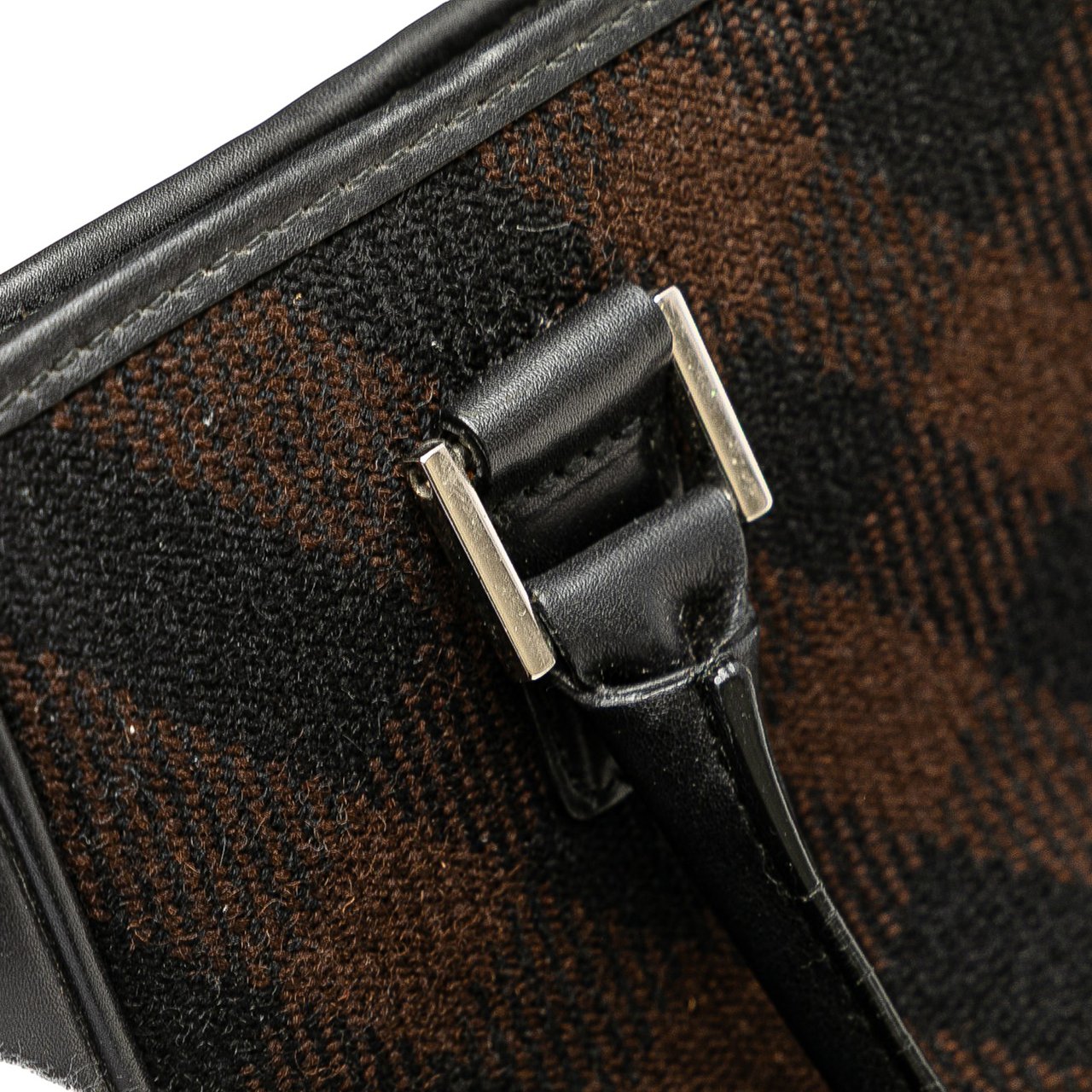 Burberry Superenova Check Wool Tote Zwart